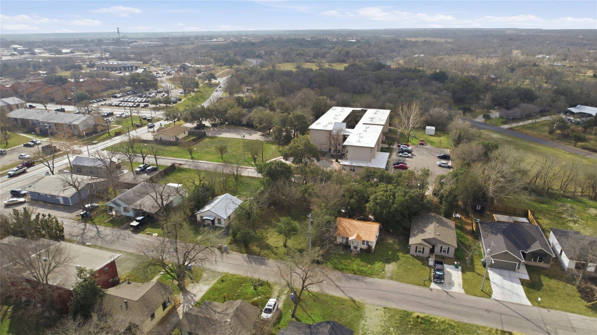 1059 Tabernacle ST, Seguin, TX 78155