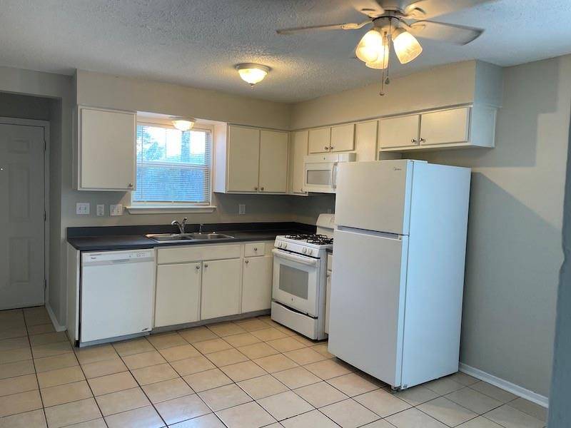 8401 Colony Loop DR #D, Austin, TX 78724