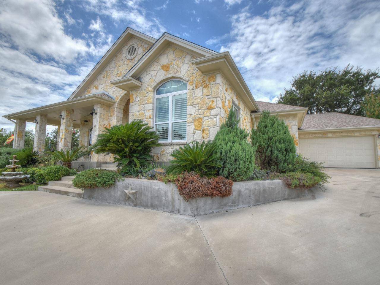 301 Dove Haven, Sunrise Beach, TX 78643