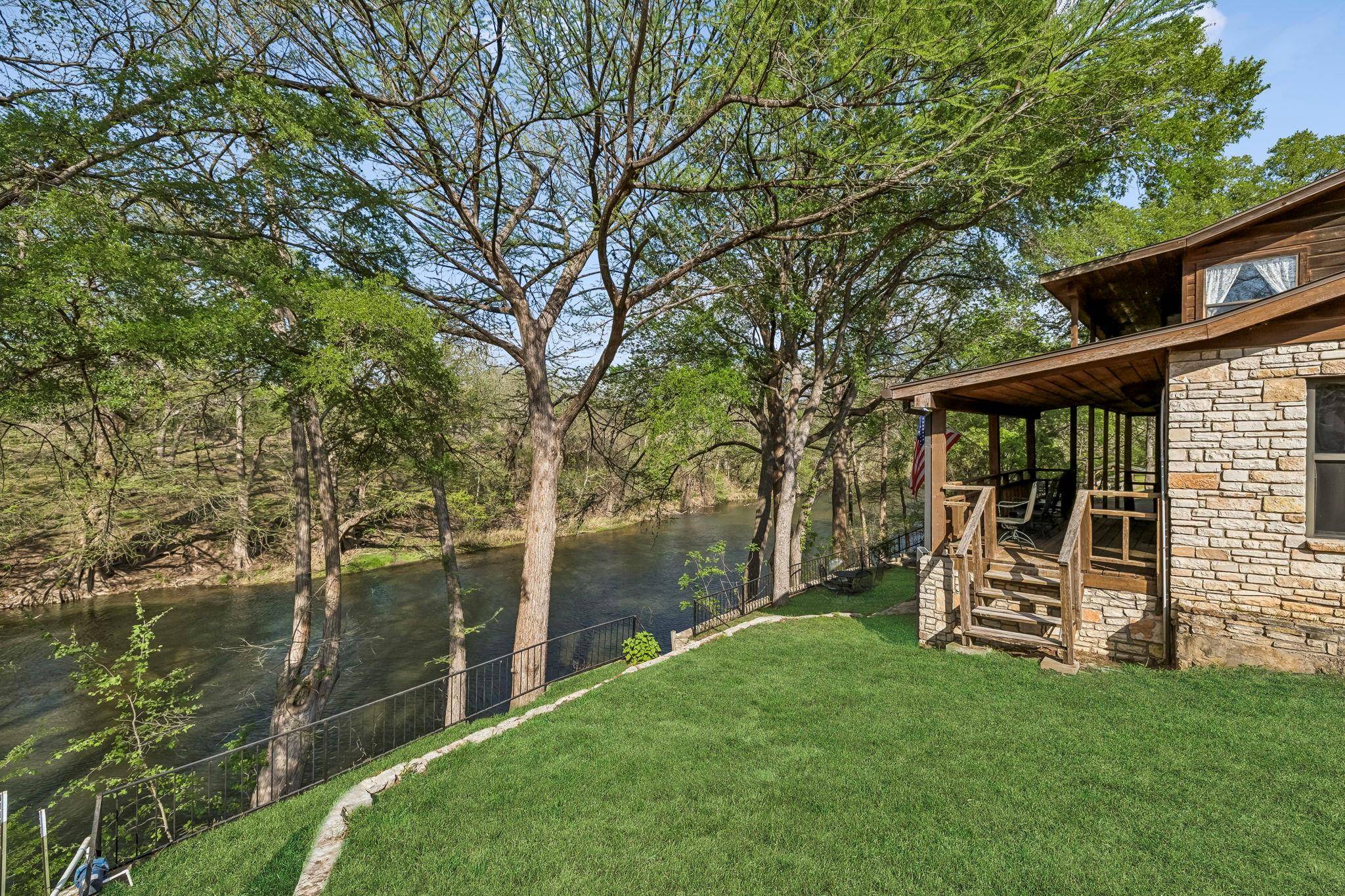 2630 Ponderosa DR, New Braunfels, TX 78132