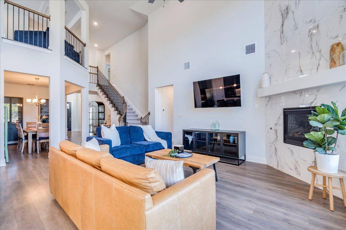 1166 Sage Thrasher CIR, Dripping Springs, TX 78620