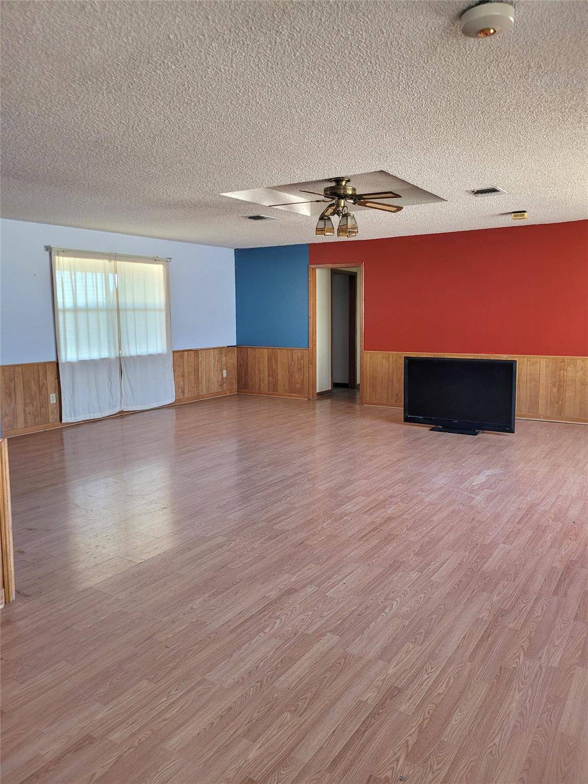 497 Fm 153, Smithville, TX 78957