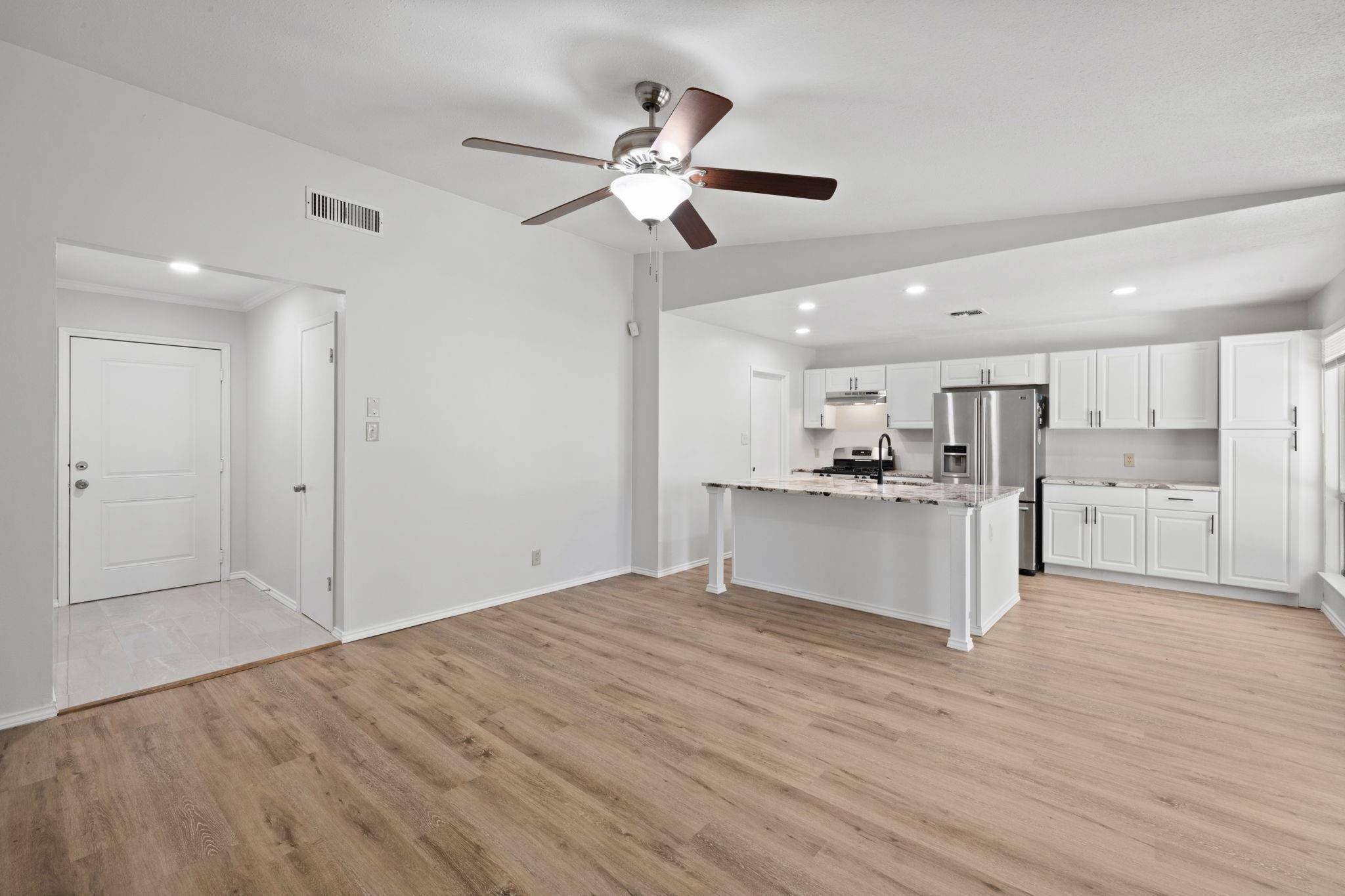 10001 Woodglen DR, Austin, TX 78753