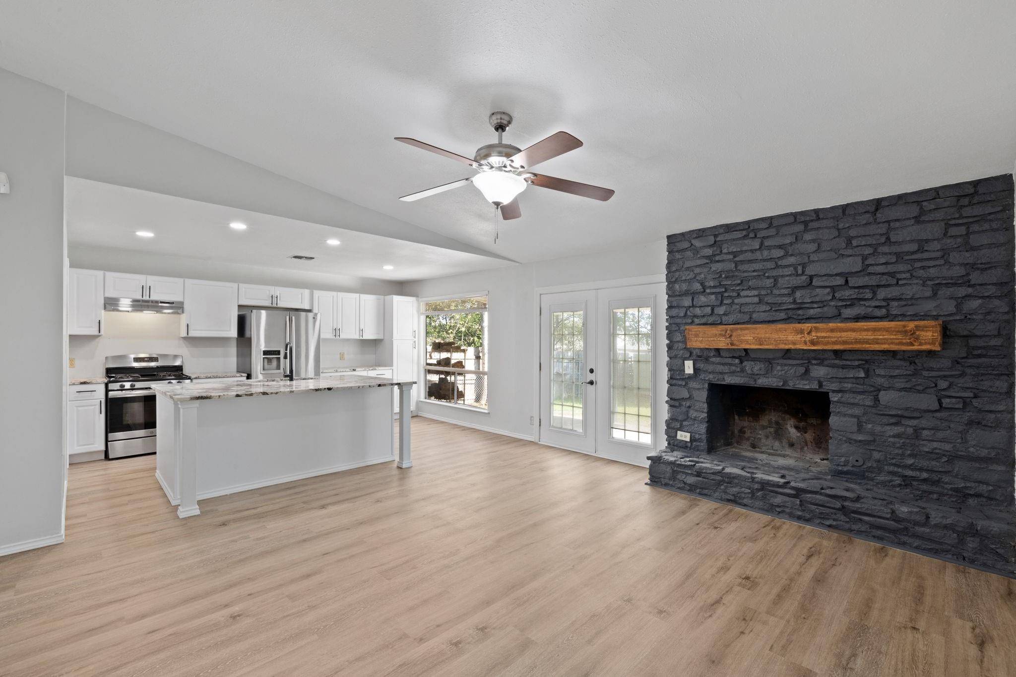 10001 Woodglen DR, Austin, TX 78753
