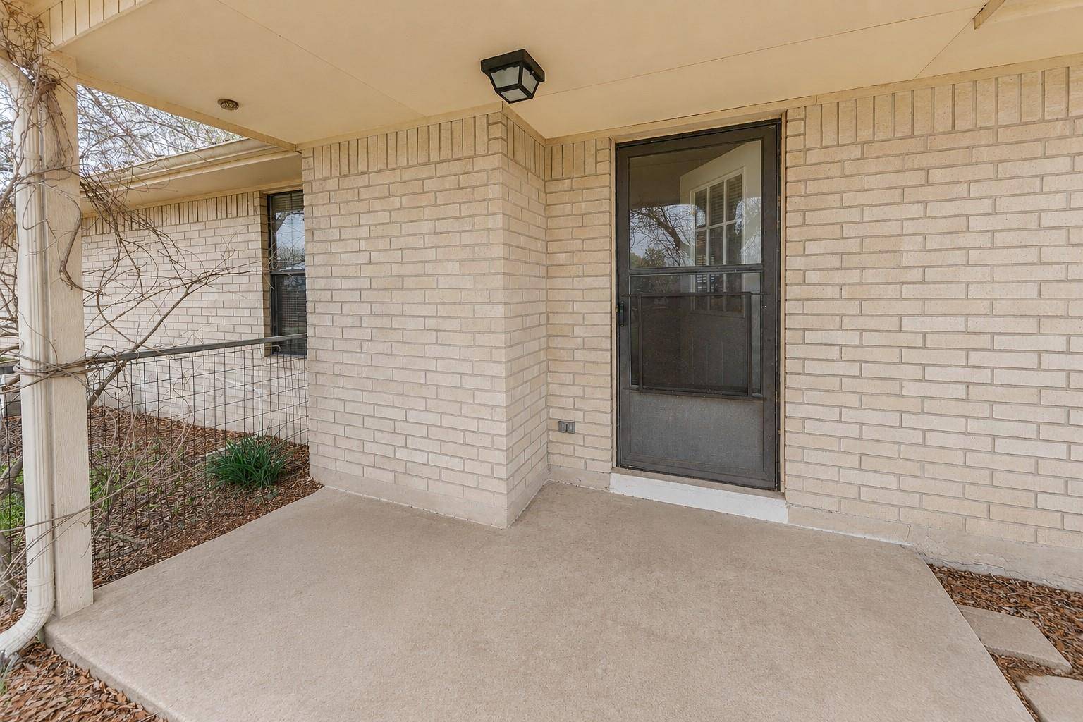 182 Norma Jean BLVD, Smithville, TX 78957