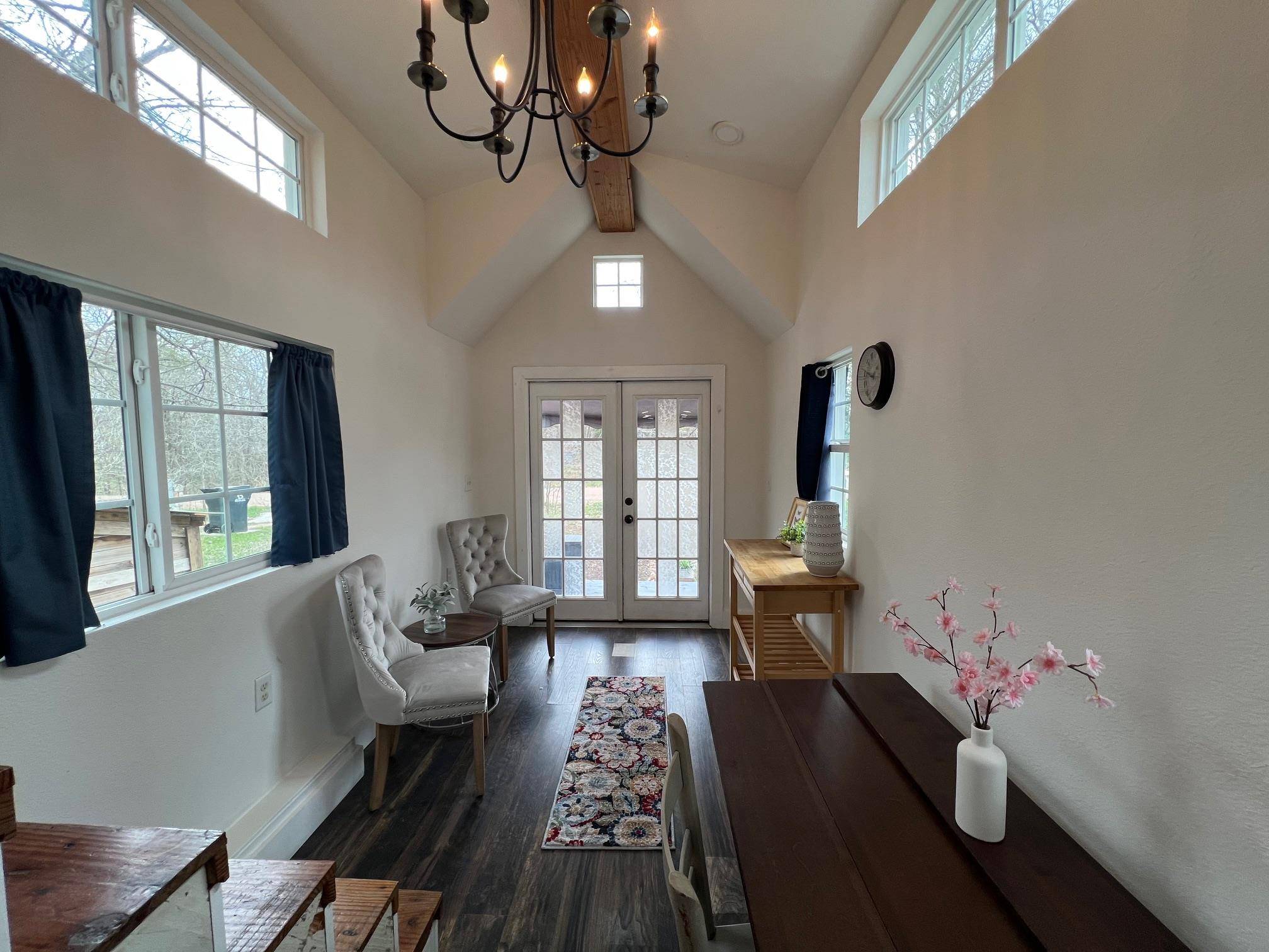 128 Arrowhead CT #A, Bastrop, TX 78602