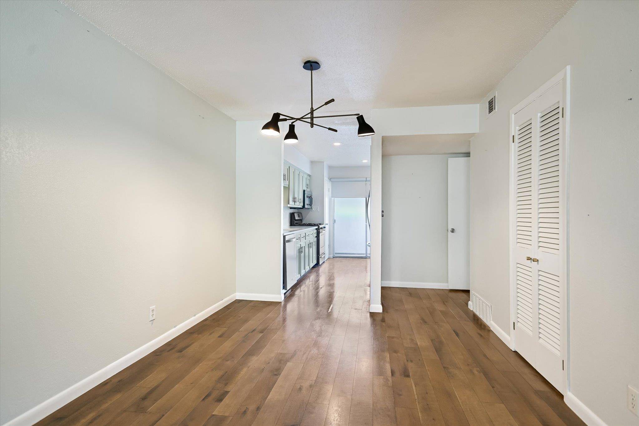 2425 Ashdale DR #32, Austin, TX 78757