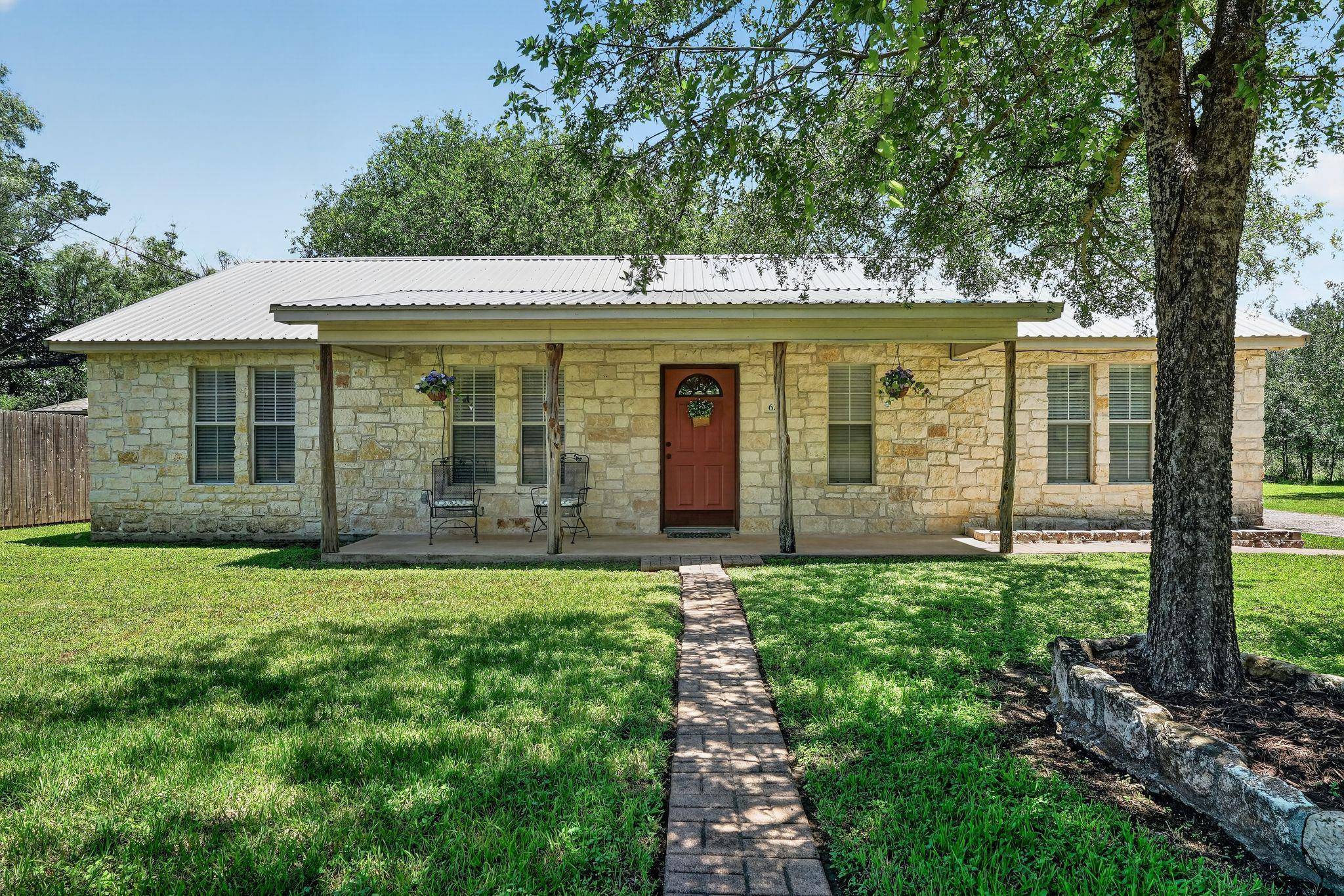 629 Birch LN, Cottonwood Shores, TX 78657