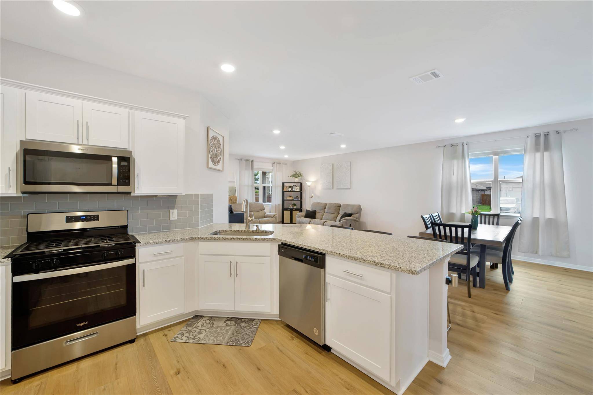 141 Medinah LN, San Marcos, TX 78666