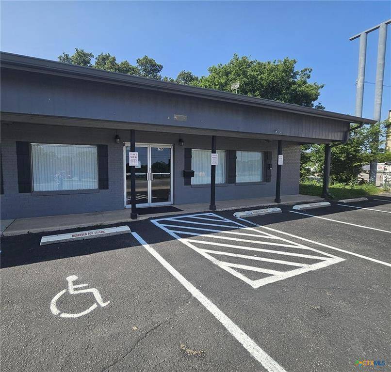 700 E Polk ST, Burnet, TX 78611