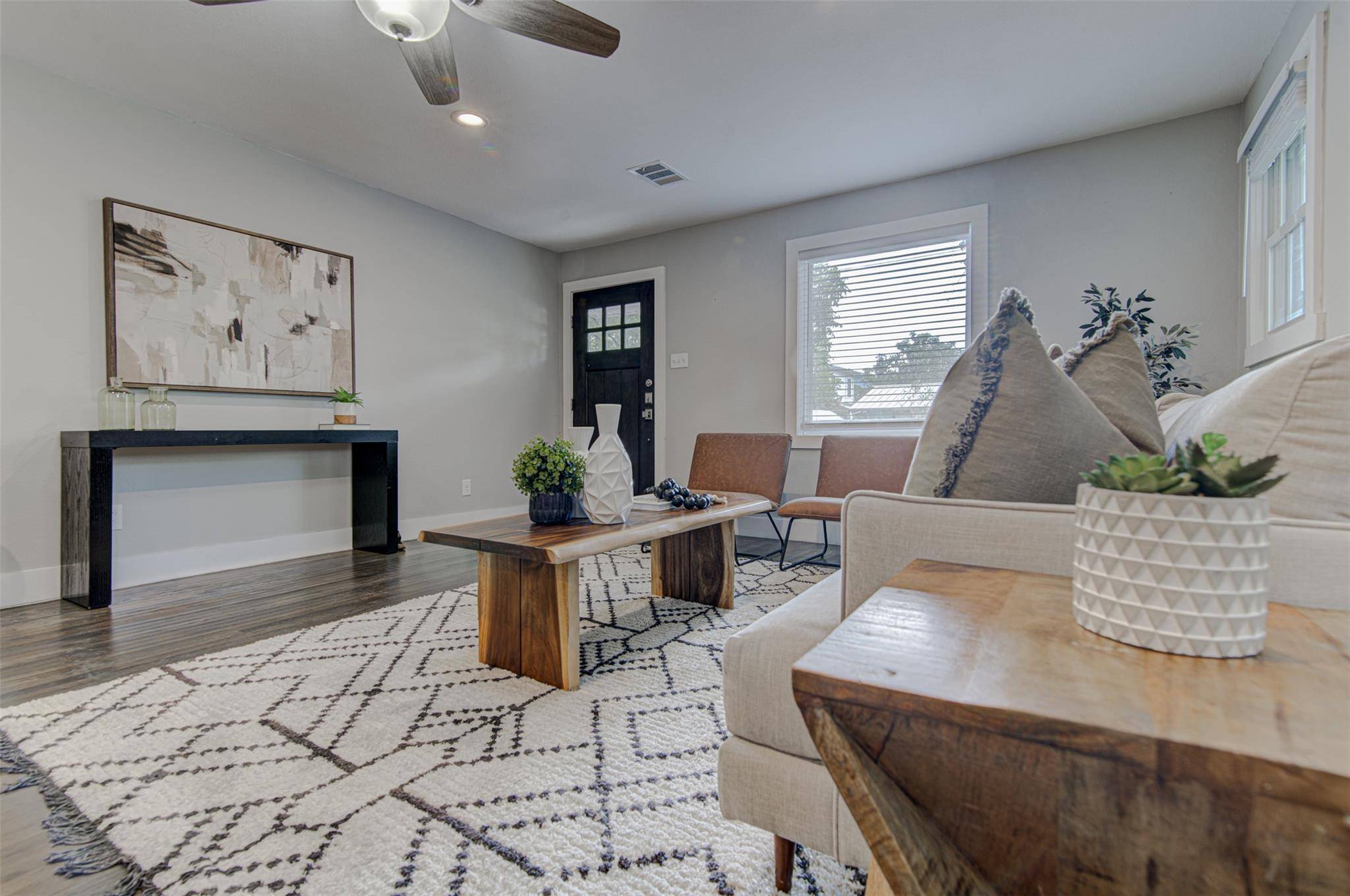 2200 E 14th ST, Austin, TX 78702