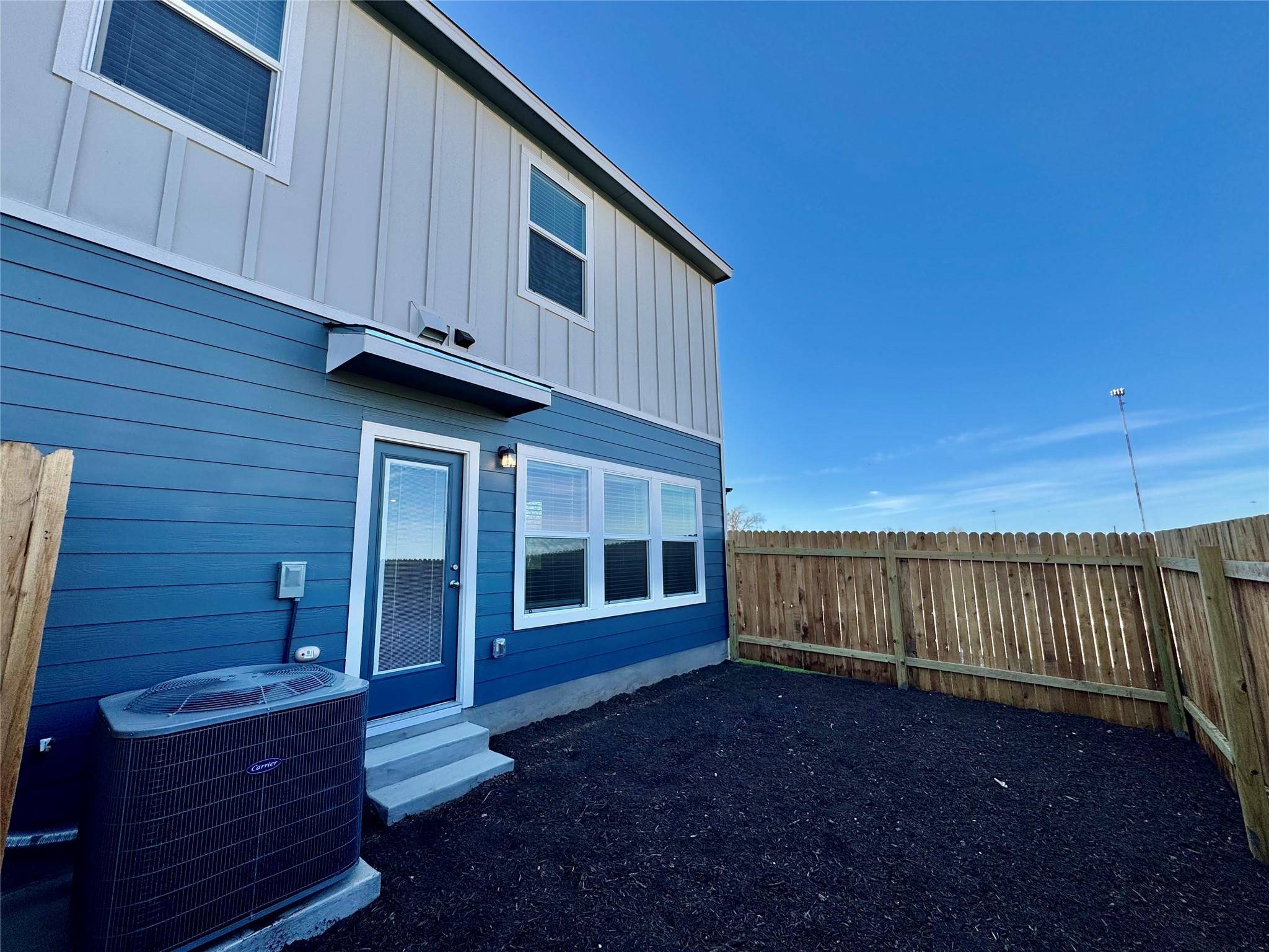 105 Calcite RD #1, Kyle, TX 78640