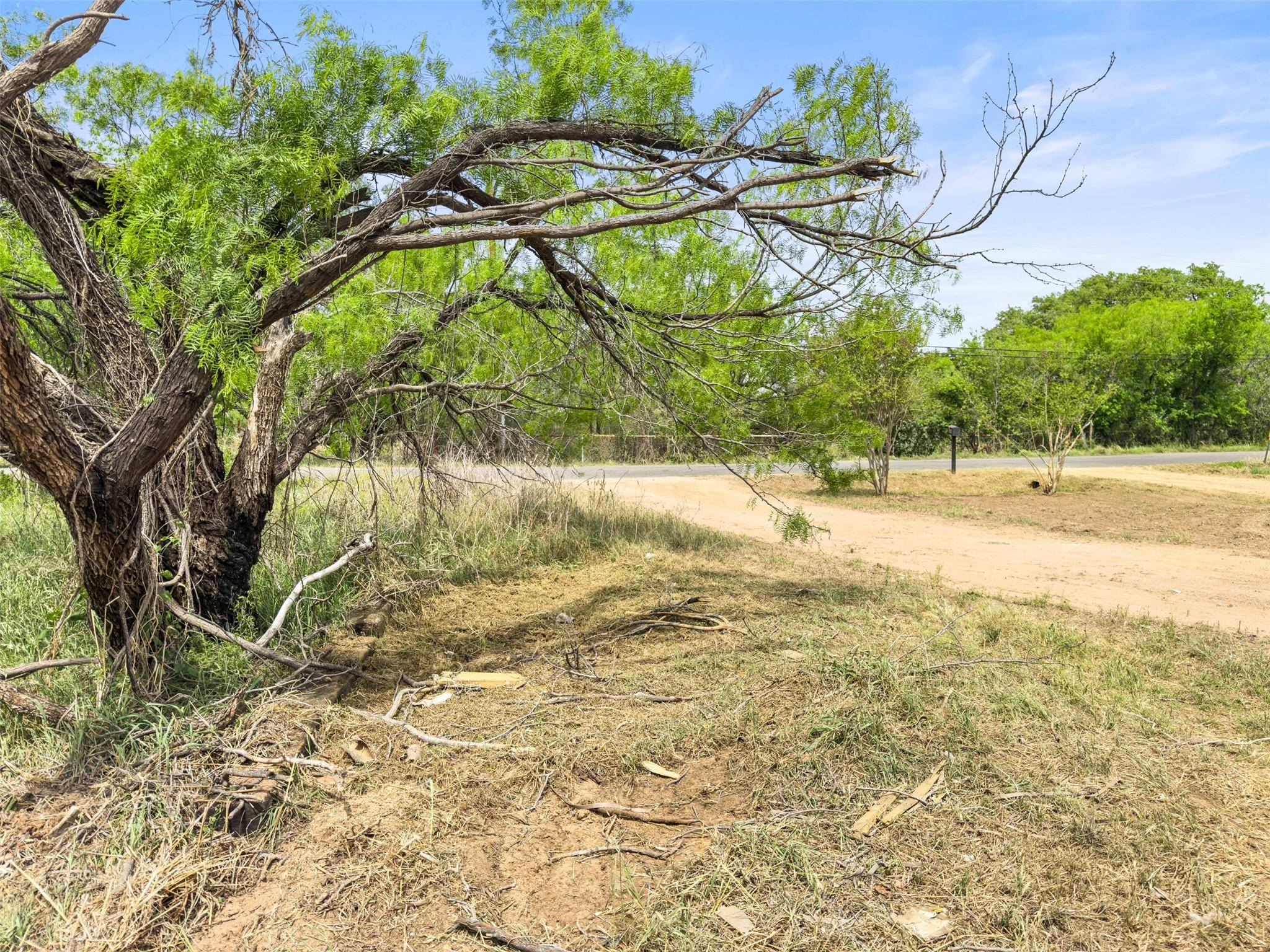 933 County Road 118, Burnet, TX 78611