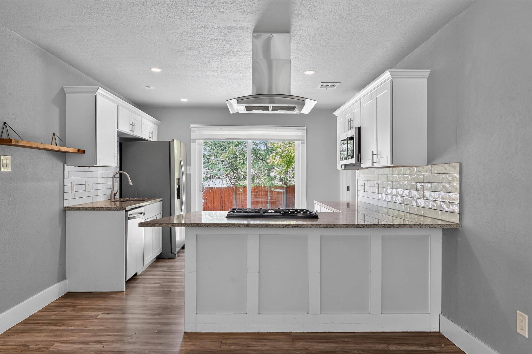 2321 Lakehurst DR, Austin, TX 78744