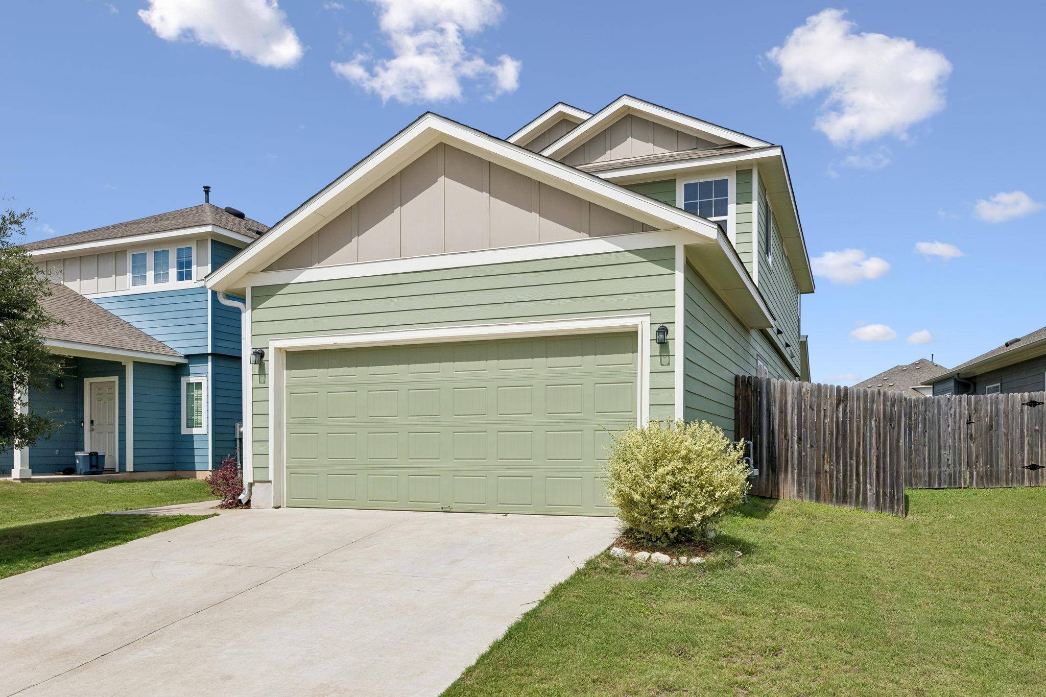 2851 Brand Iron DR, San Marcos, TX 78666