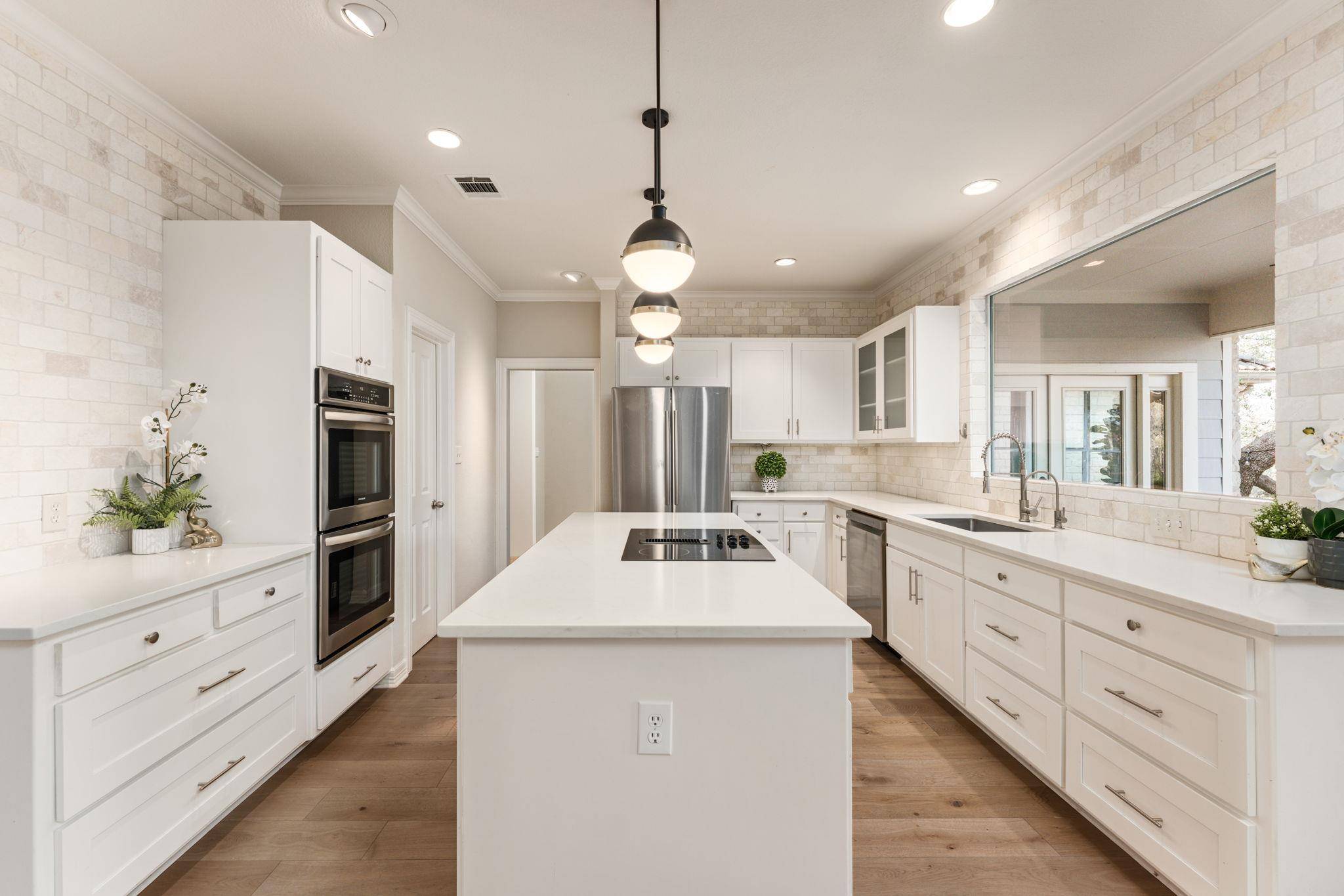 2016 Lakeway BLVD, Lakeway, TX 78734