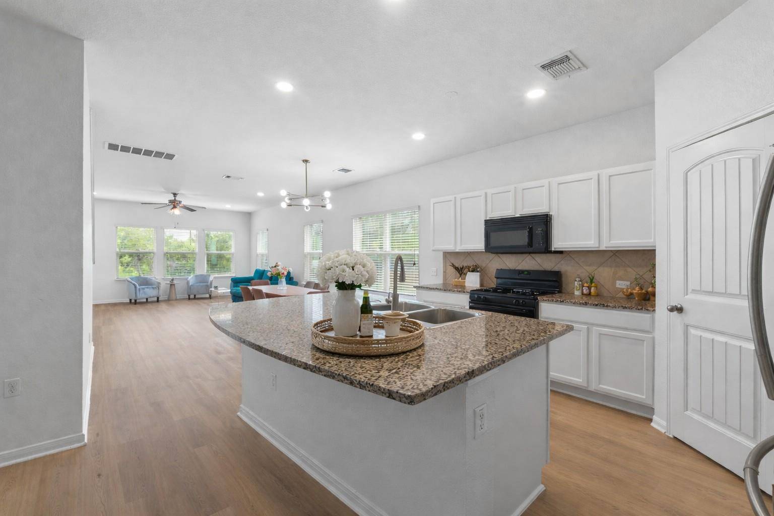 1402 Deodara DR, Cedar Park, TX 78613