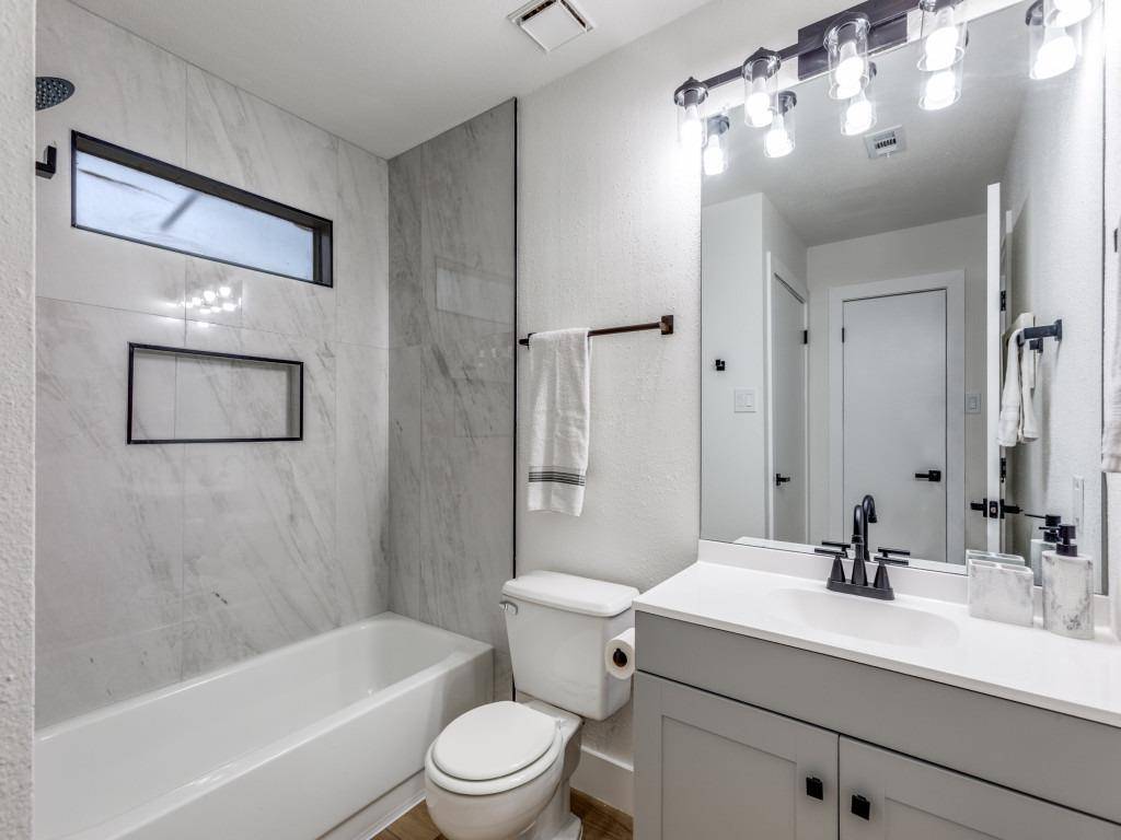 1845 River Crossing CIR #A, Austin, TX 78741