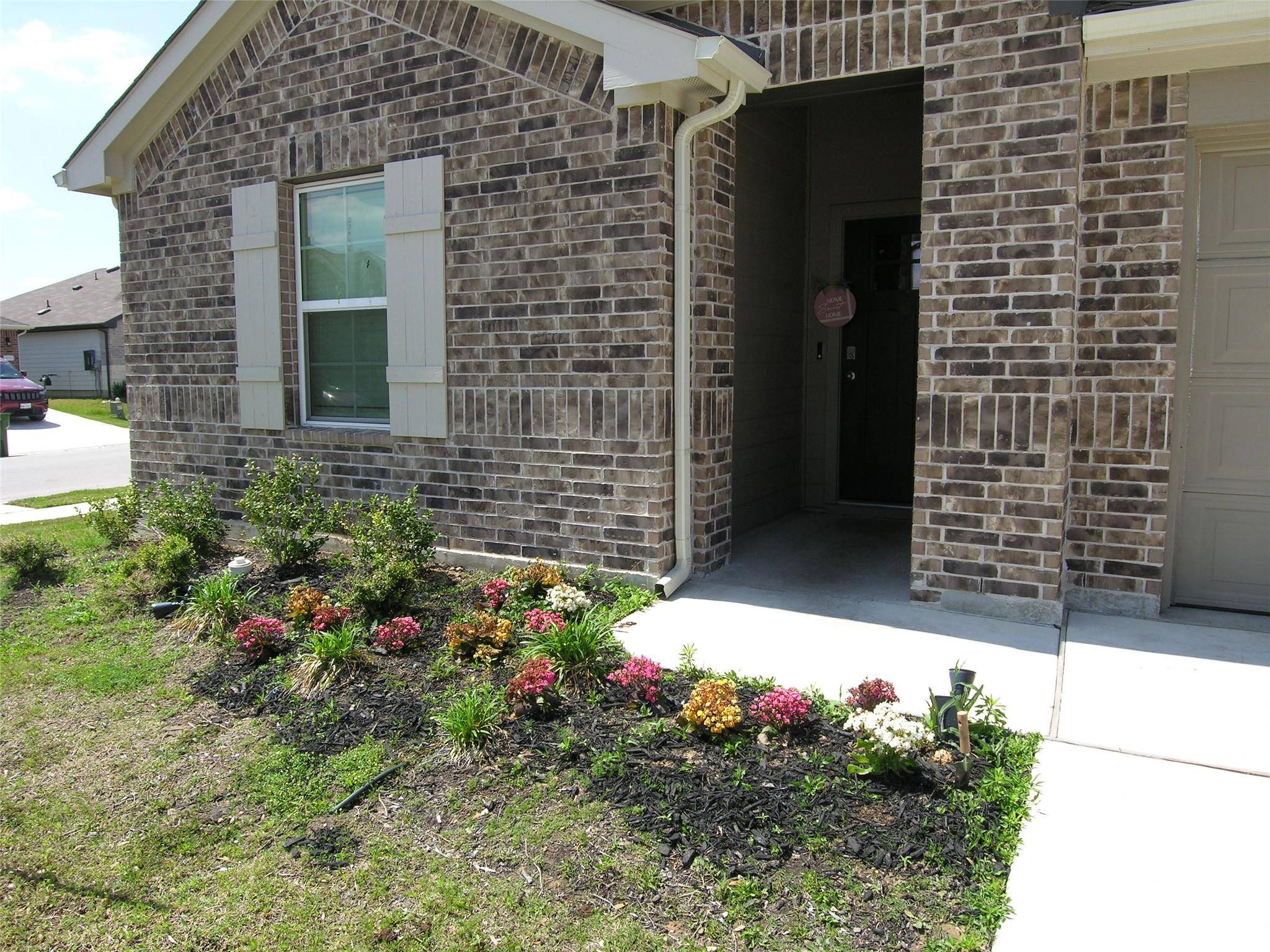 13700 Dismuke DR, Manor, TX 78653