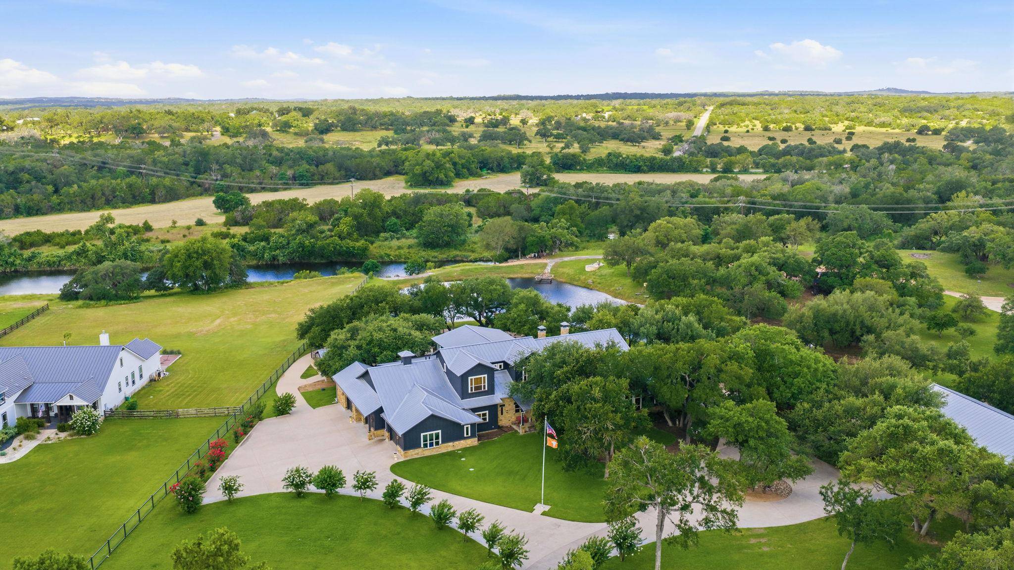 1550 Trebled Waters TRL, Driftwood, TX 78619