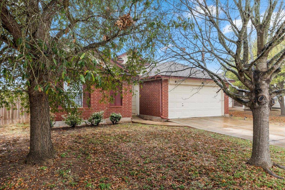 281 Leonardo ST, Kyle, TX 78640