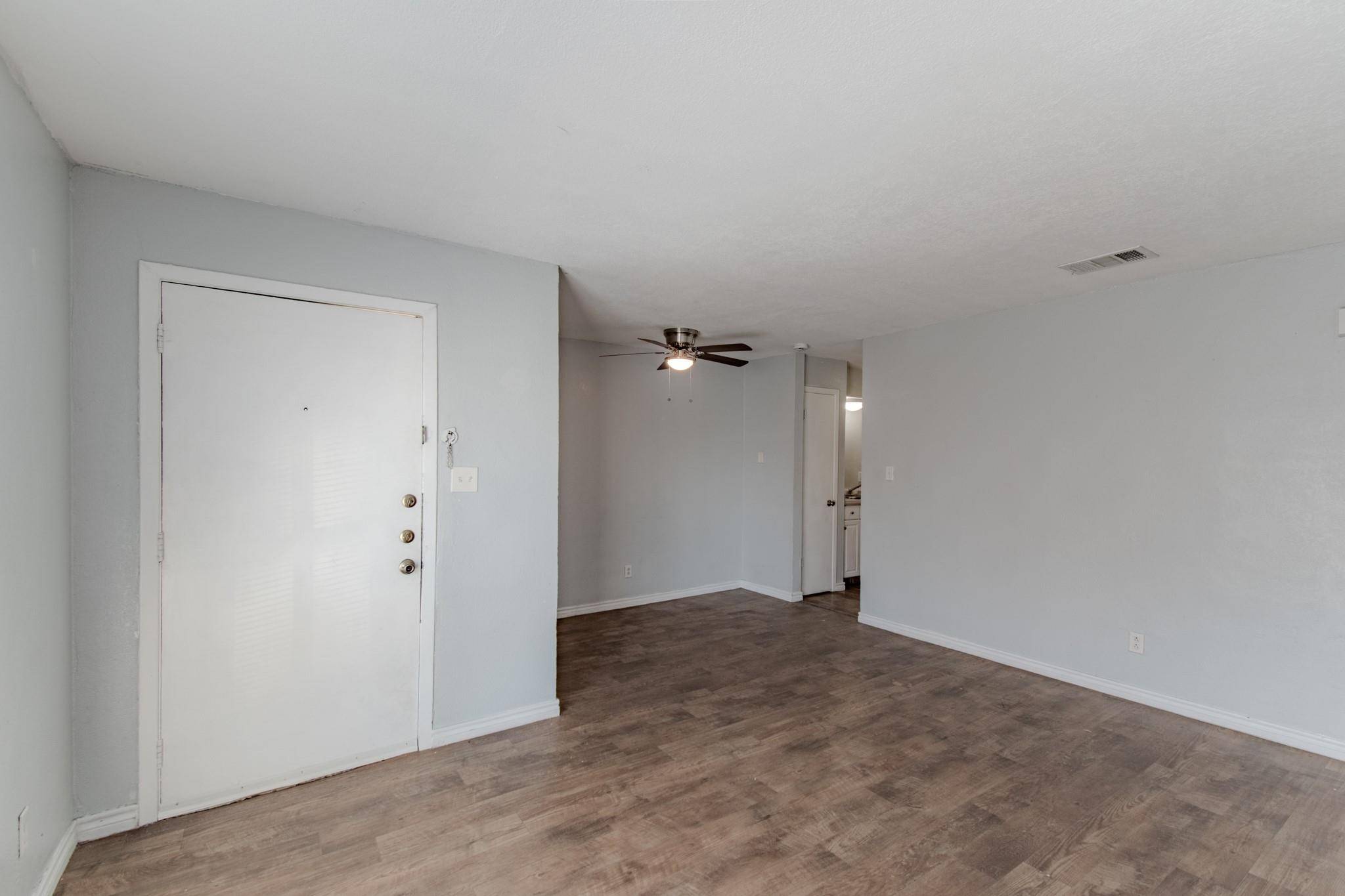 100 Uhland RD #3, San Marcos, TX 78666