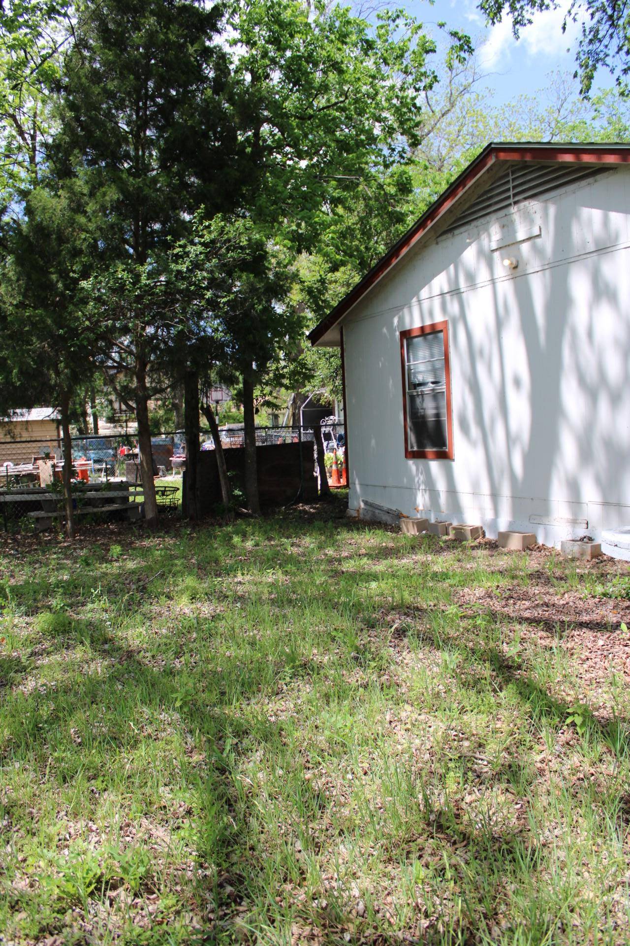 3017 Lyons RD, Austin, TX 78702