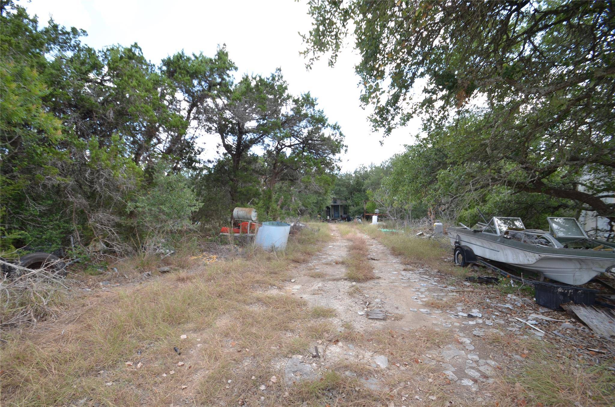 360 Jennifer LN, Driftwood, TX 78619