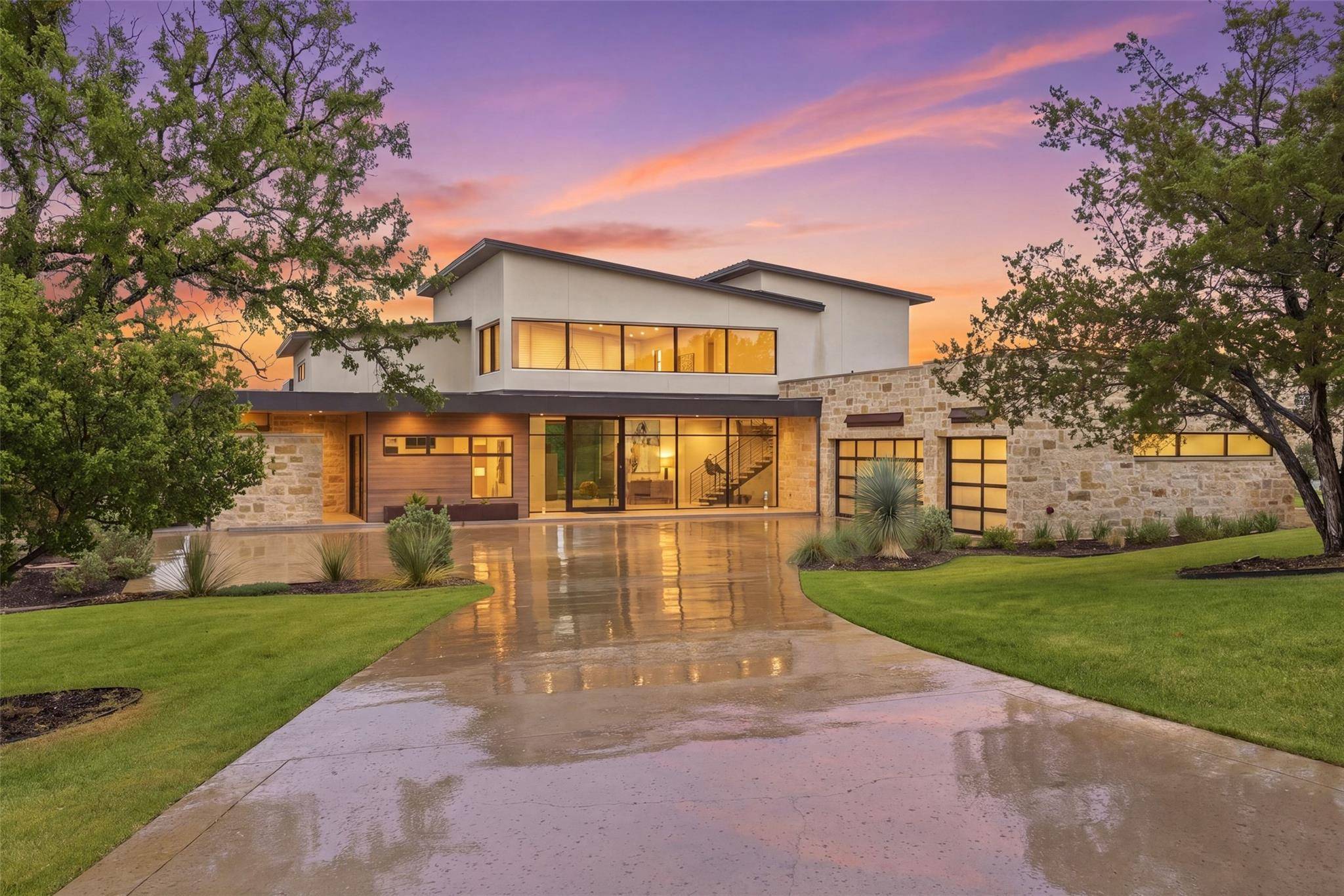 814 The Trails PKWY, Horseshoe Bay, TX 78657