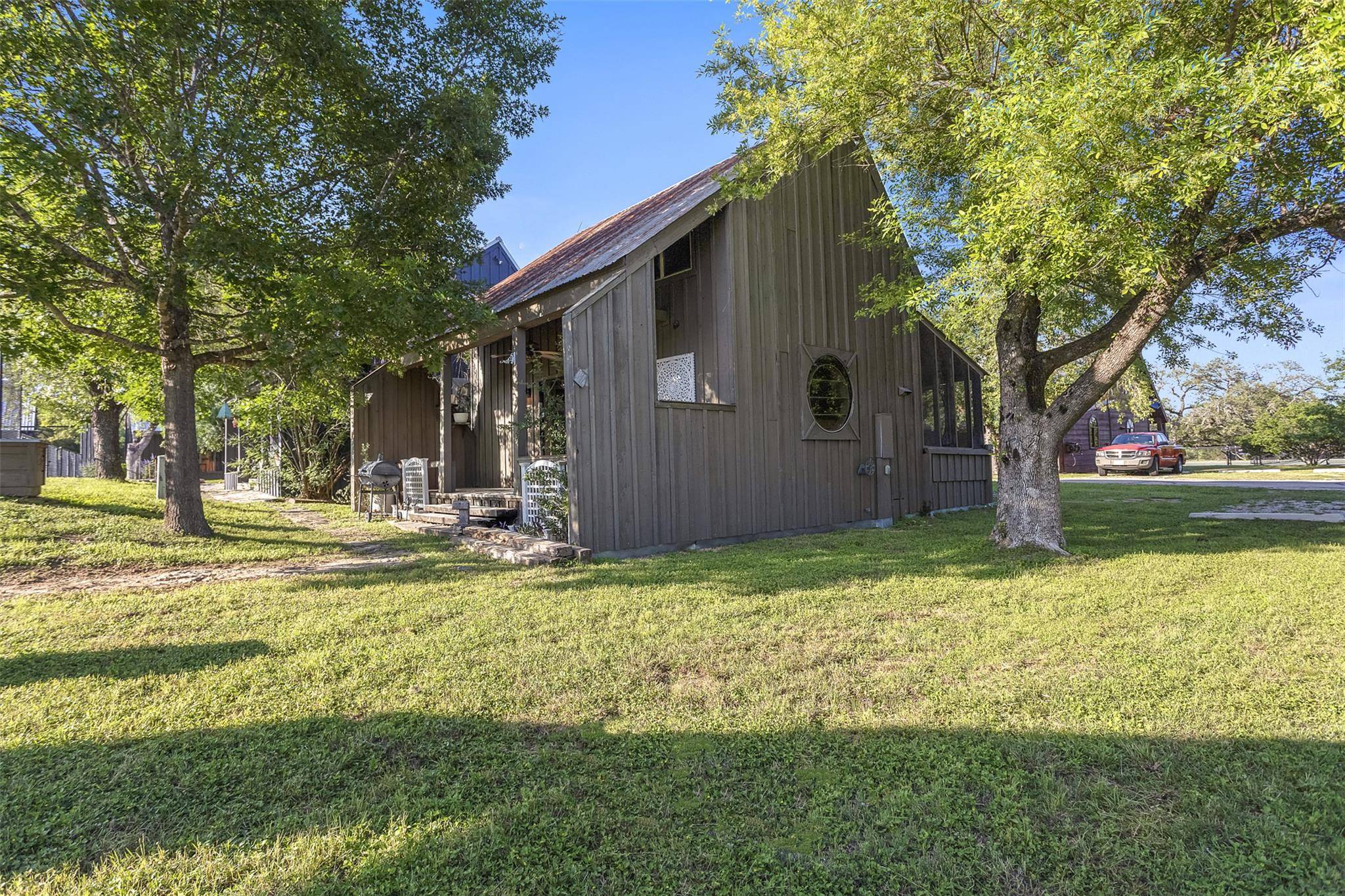 118 Topspin CIR, Spicewood, TX 78669