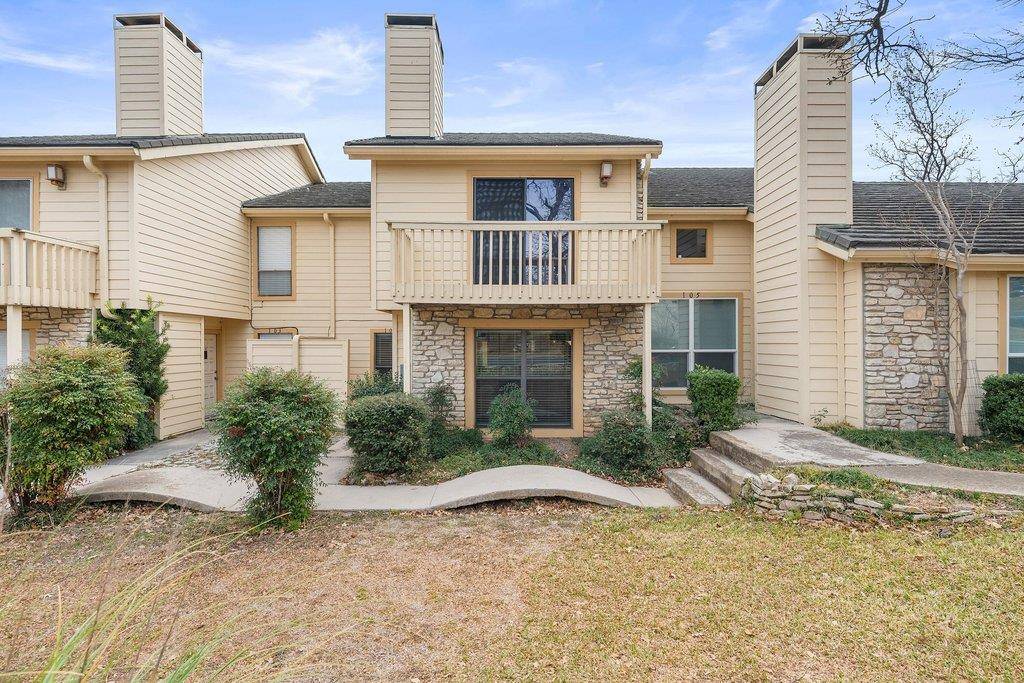 1201 Hi Stirrup #104, Horseshoe Bay, TX 78657
