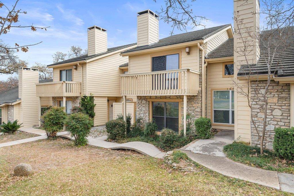 1201 Hi Stirrup #104, Horseshoe Bay, TX 78657