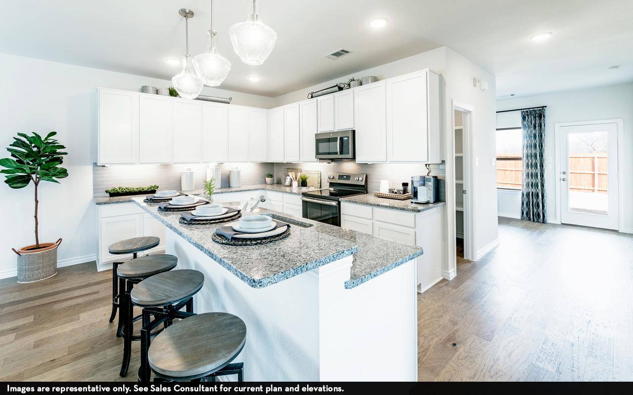 1241 Marvin GRV, Seguin, TX 78155