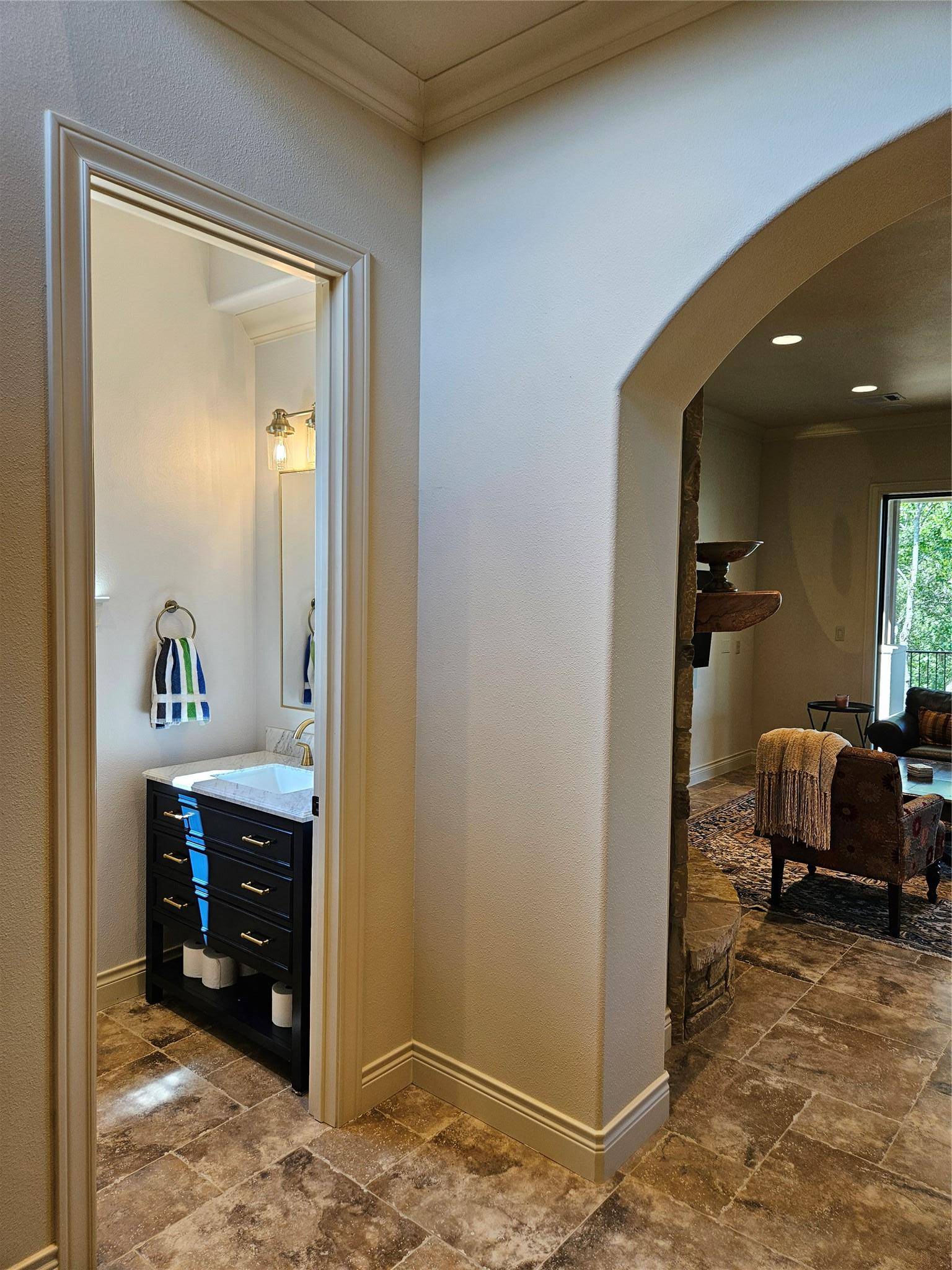 1231 Lake Shore DR, Spicewood, TX 78669