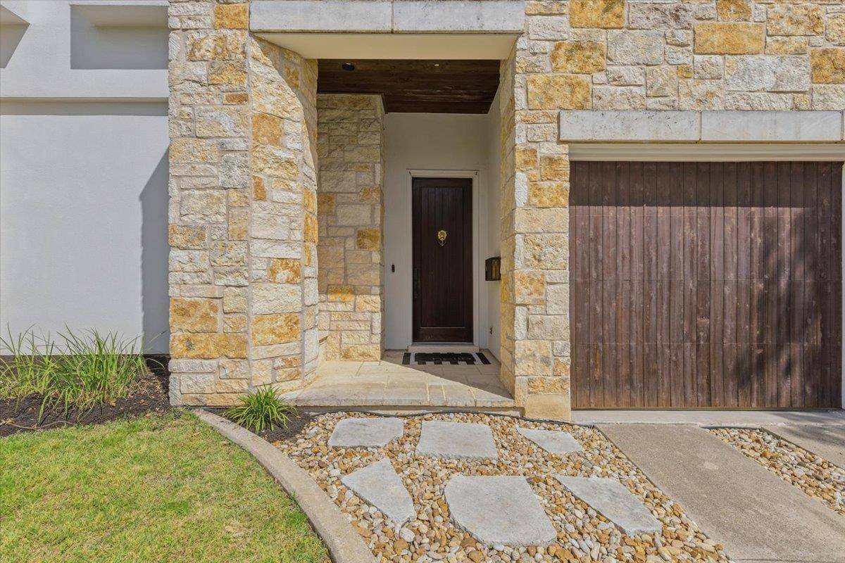 2207 Forest TRL #A, Austin, TX 78703