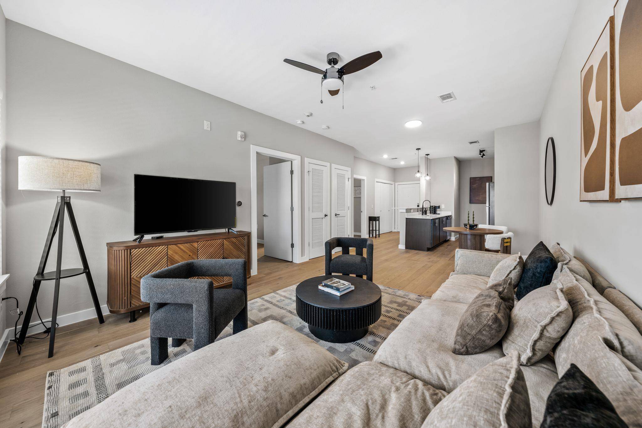 2505 Thornton RD #2211, Austin, TX 78704