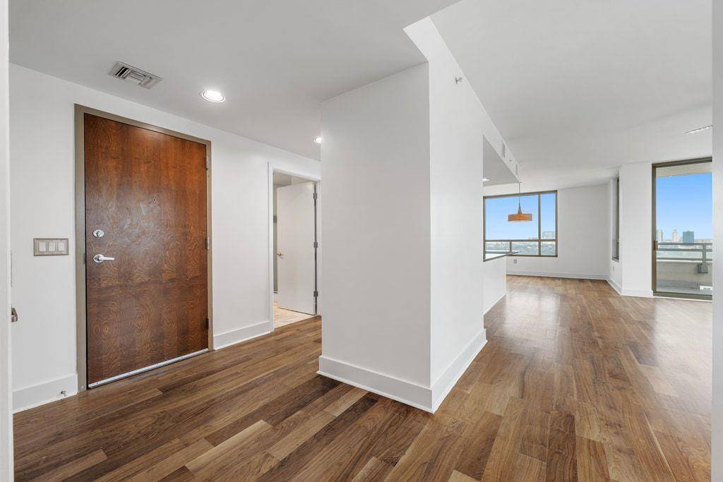 300 Bowie ST #2701, Austin, TX 78703
