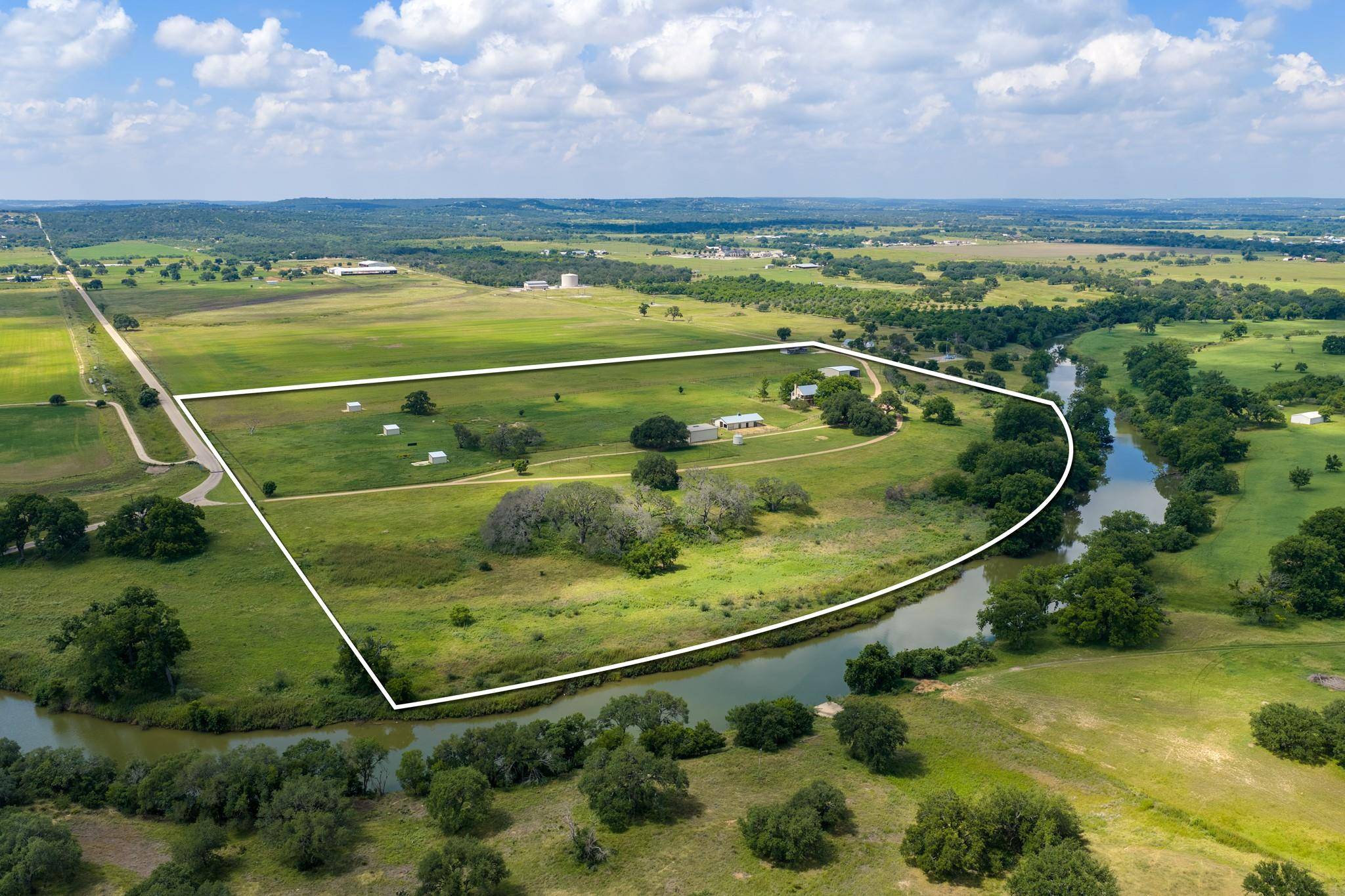 249 Eureka LN, Fredericksburg, TX 78624