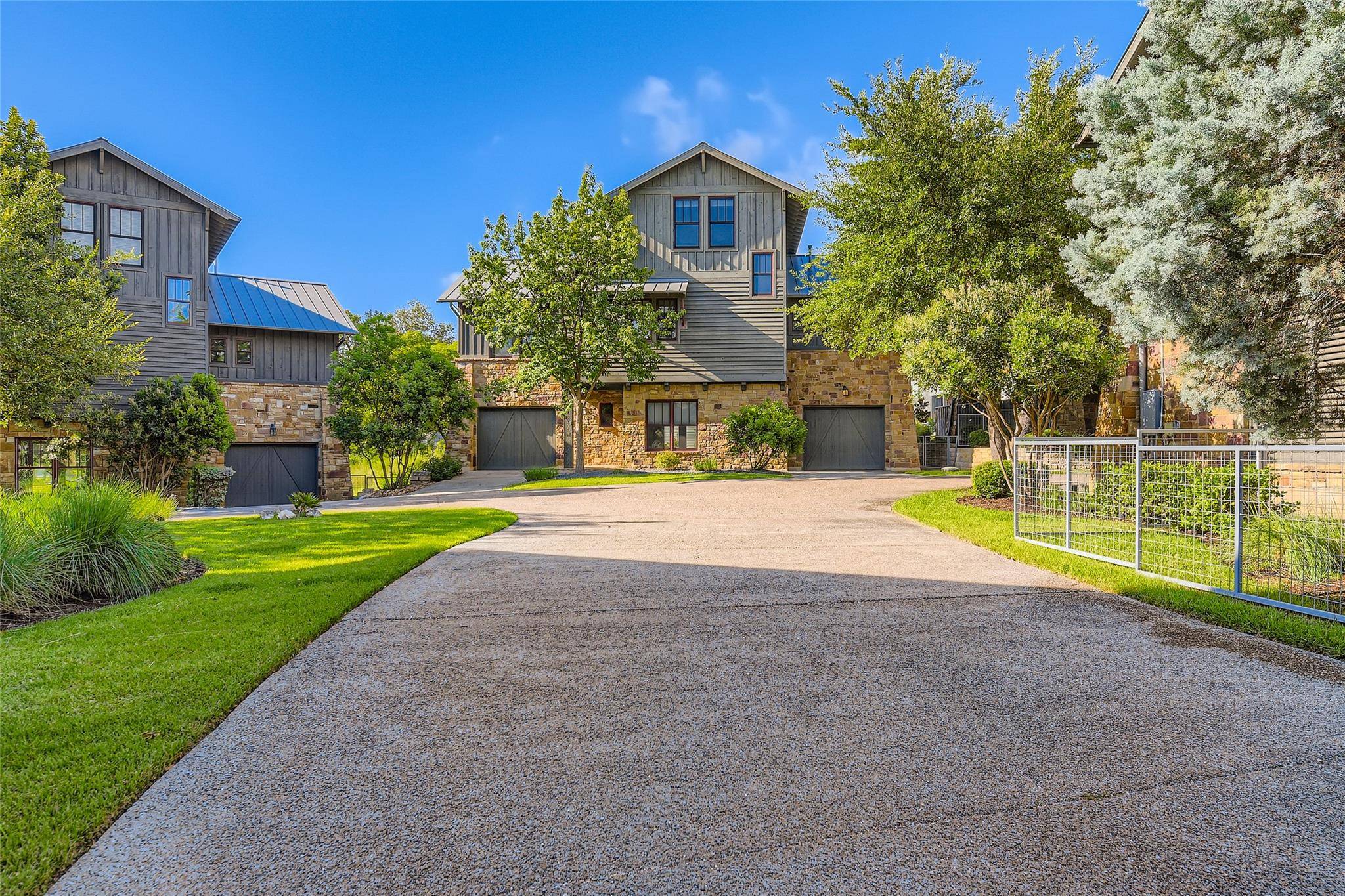 2217 Seabiscuit CV #103, Spicewood, TX 78669