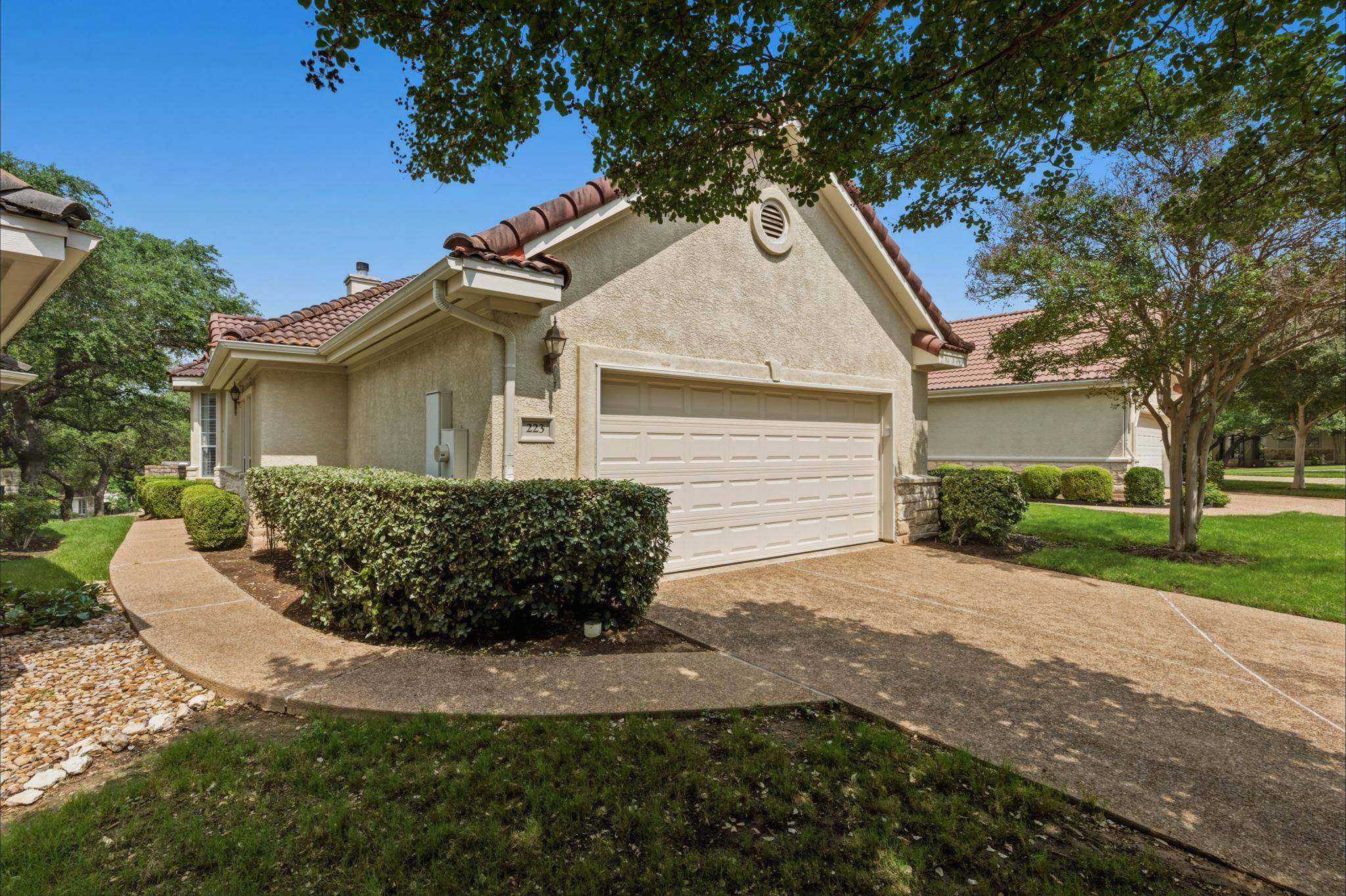 223 The Hills DR #3, Austin, TX 78738