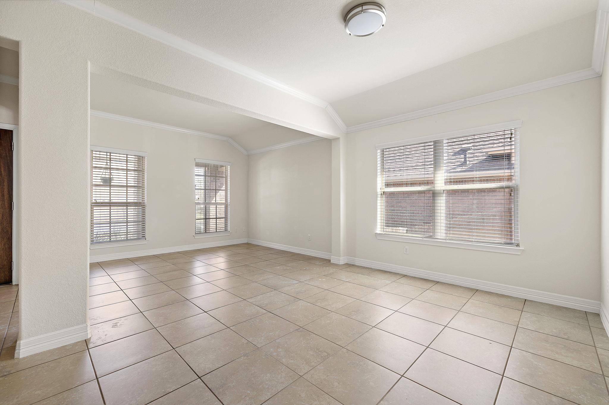 340 Beretta CIR, Georgetown, TX 78628