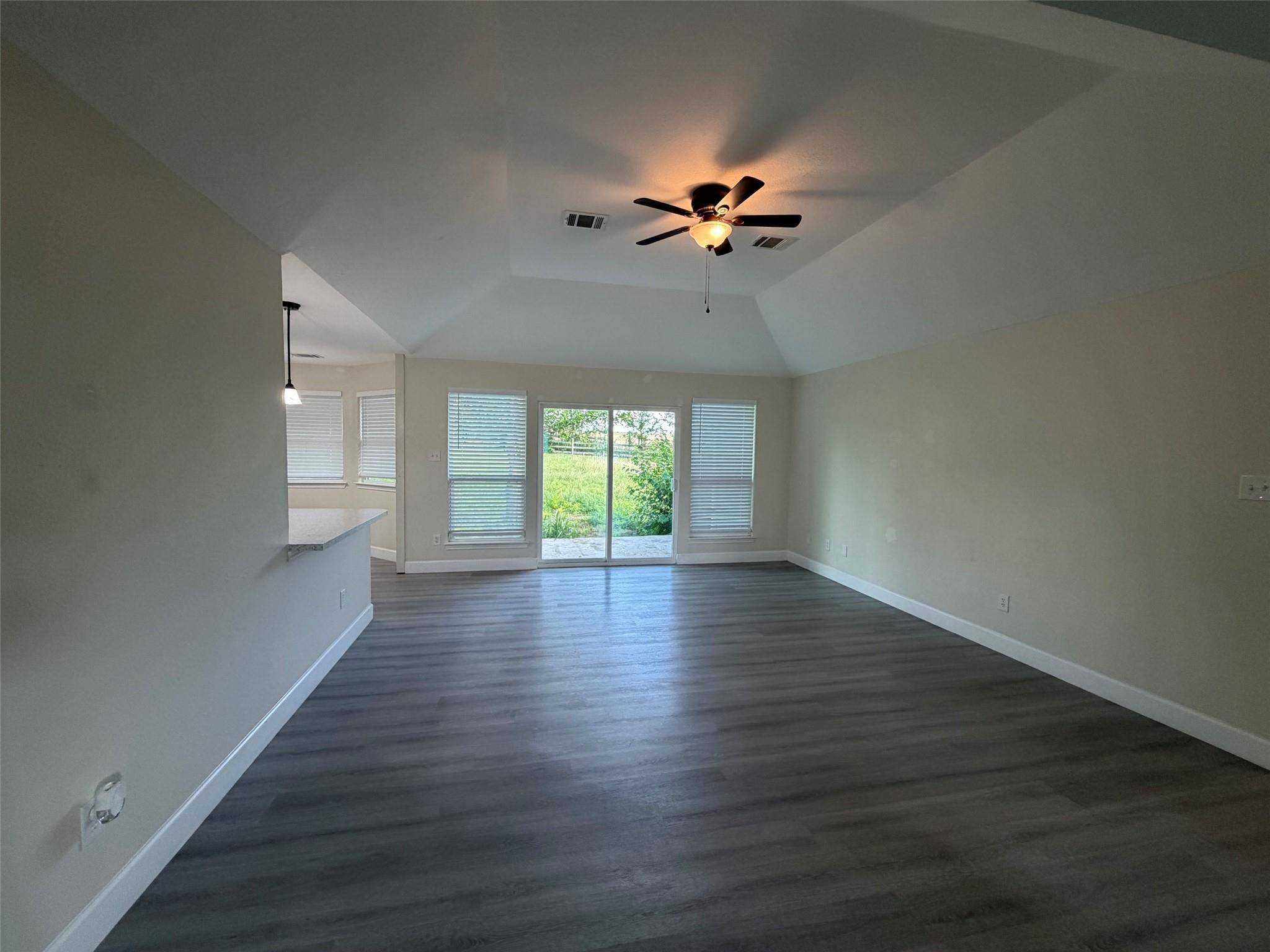 2131 County Road 314, Jarrell, TX 76537