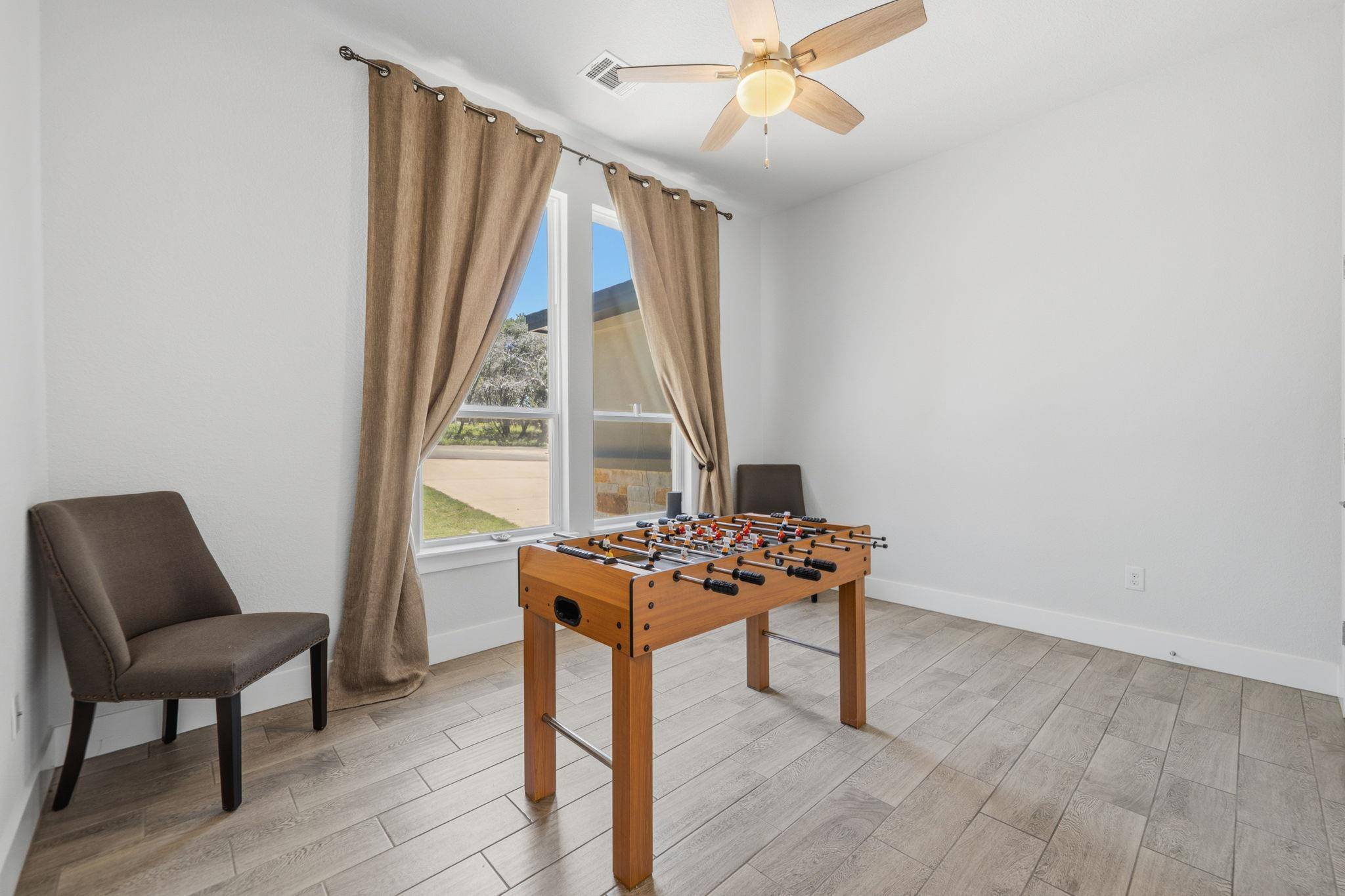 18605 Masters CV, Point Venture, TX 78645