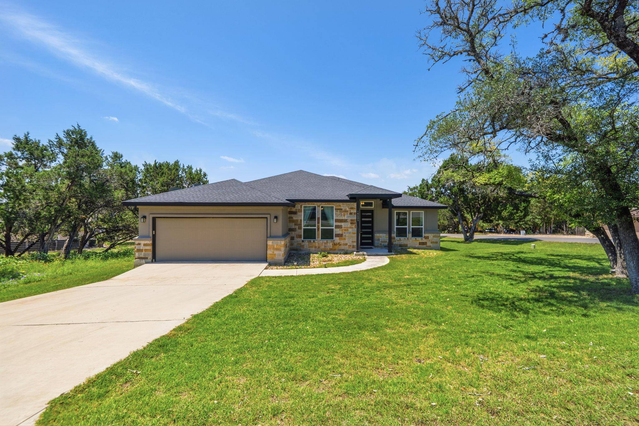 18605 Masters CV, Point Venture, TX 78645