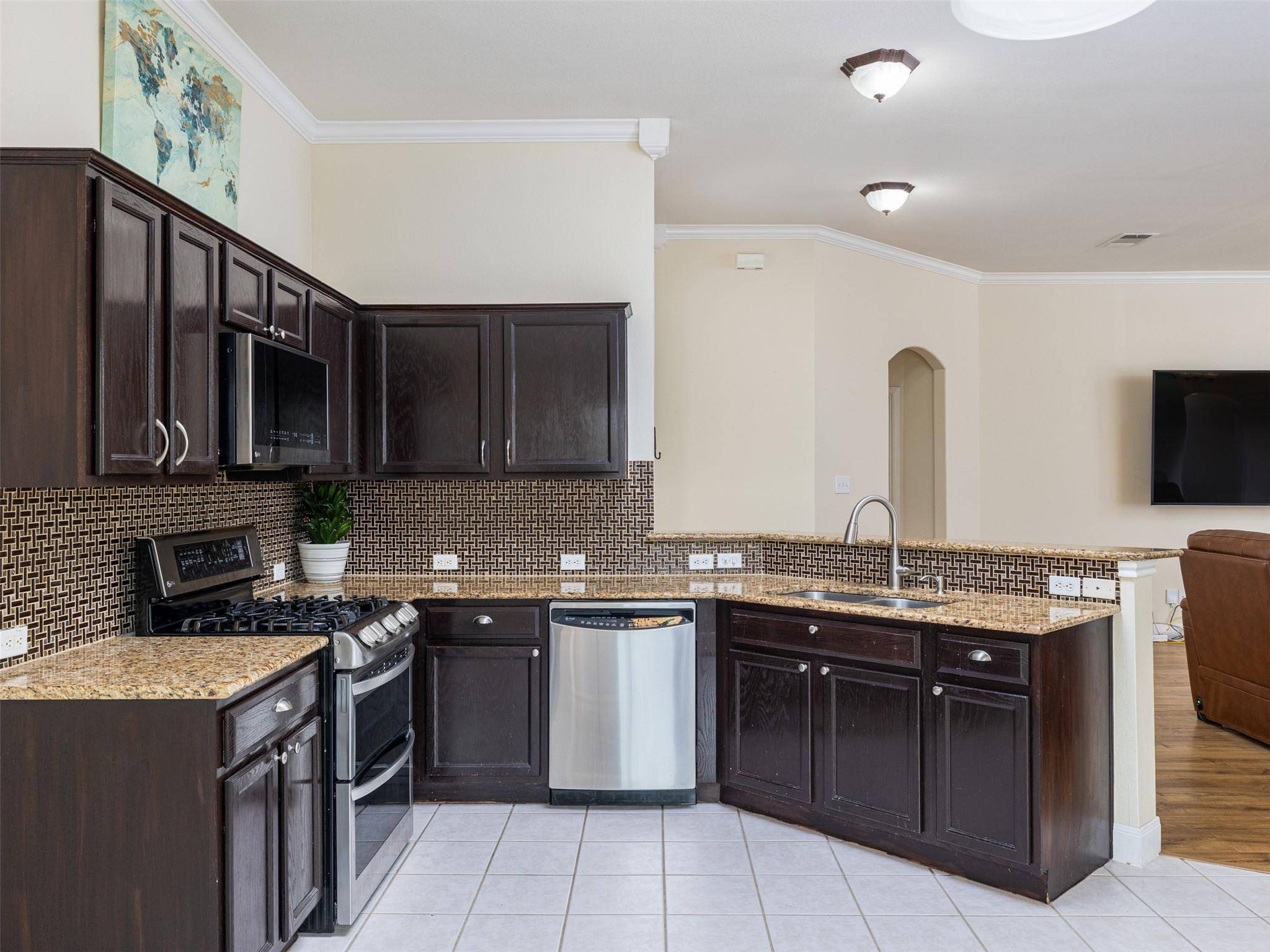 907 Ridgemont CIR, Leander, TX 78641