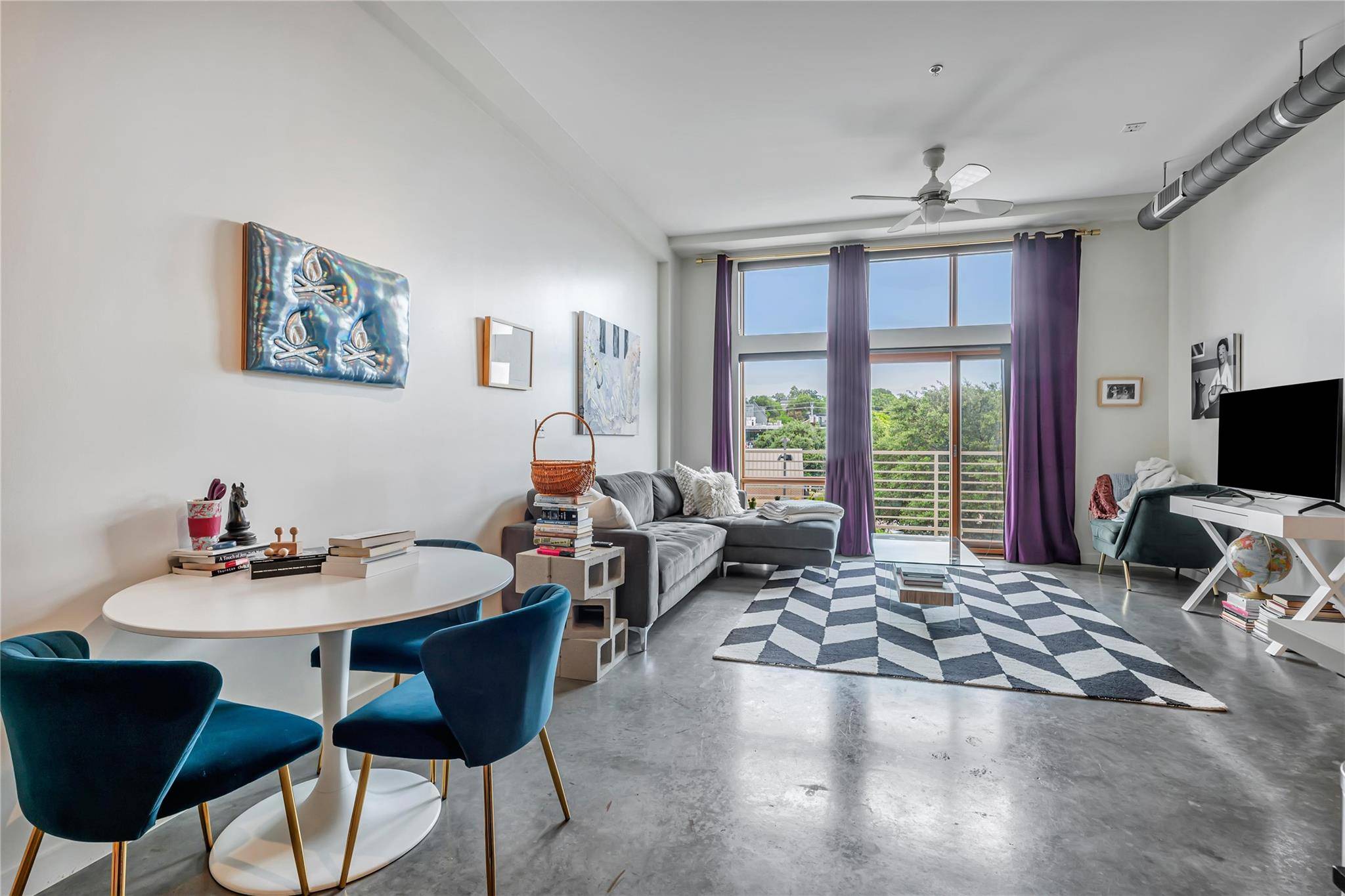 2124 E 6th ST #305, Austin, TX 78702