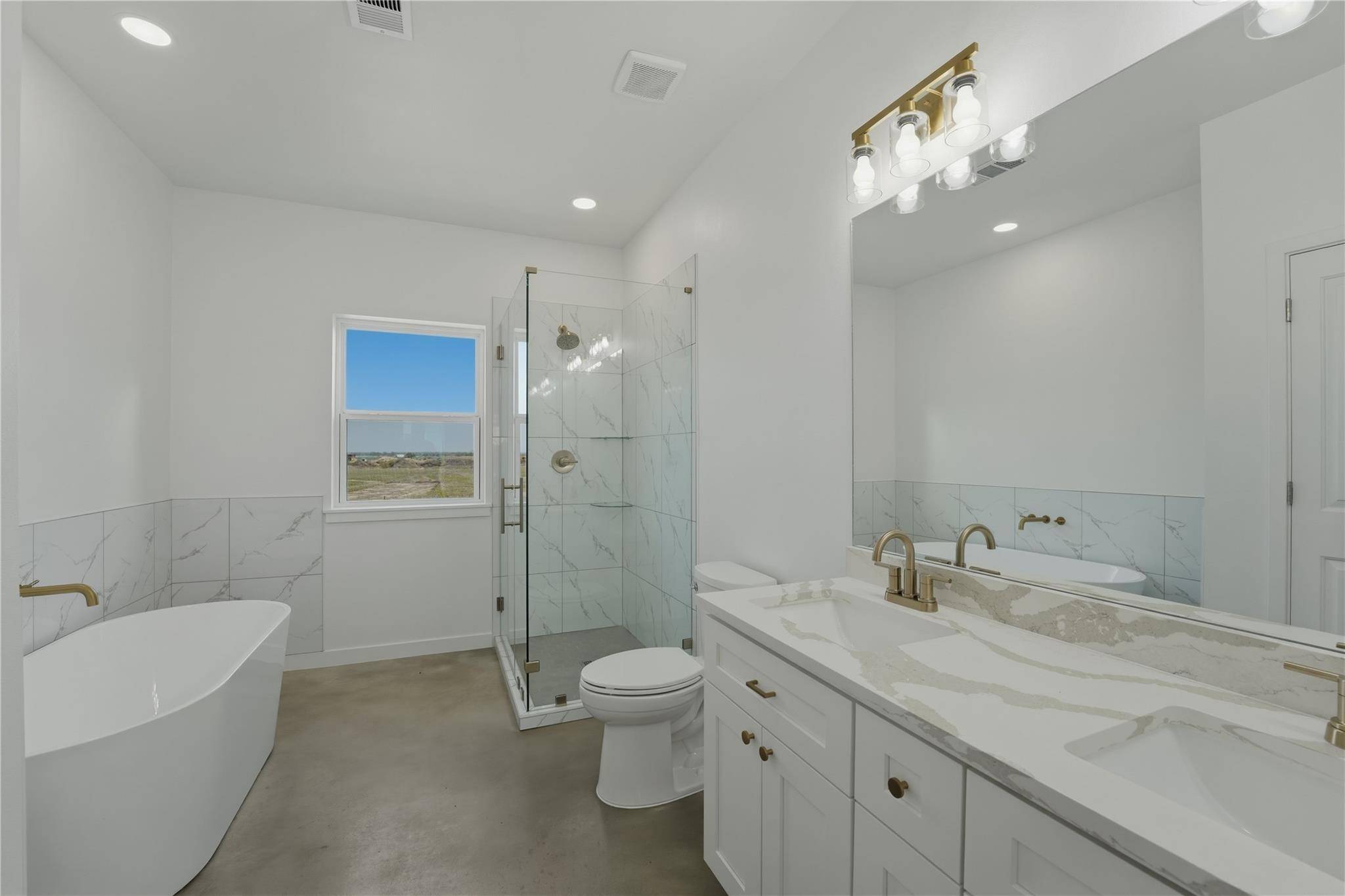9345 Hajovsky RD, La Grange, TX 78945