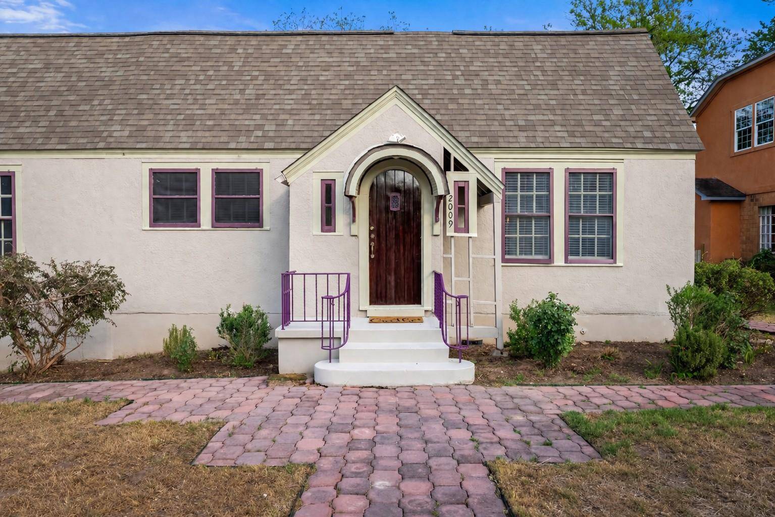 2009 Travis Heights BLVD, Austin, TX 78704