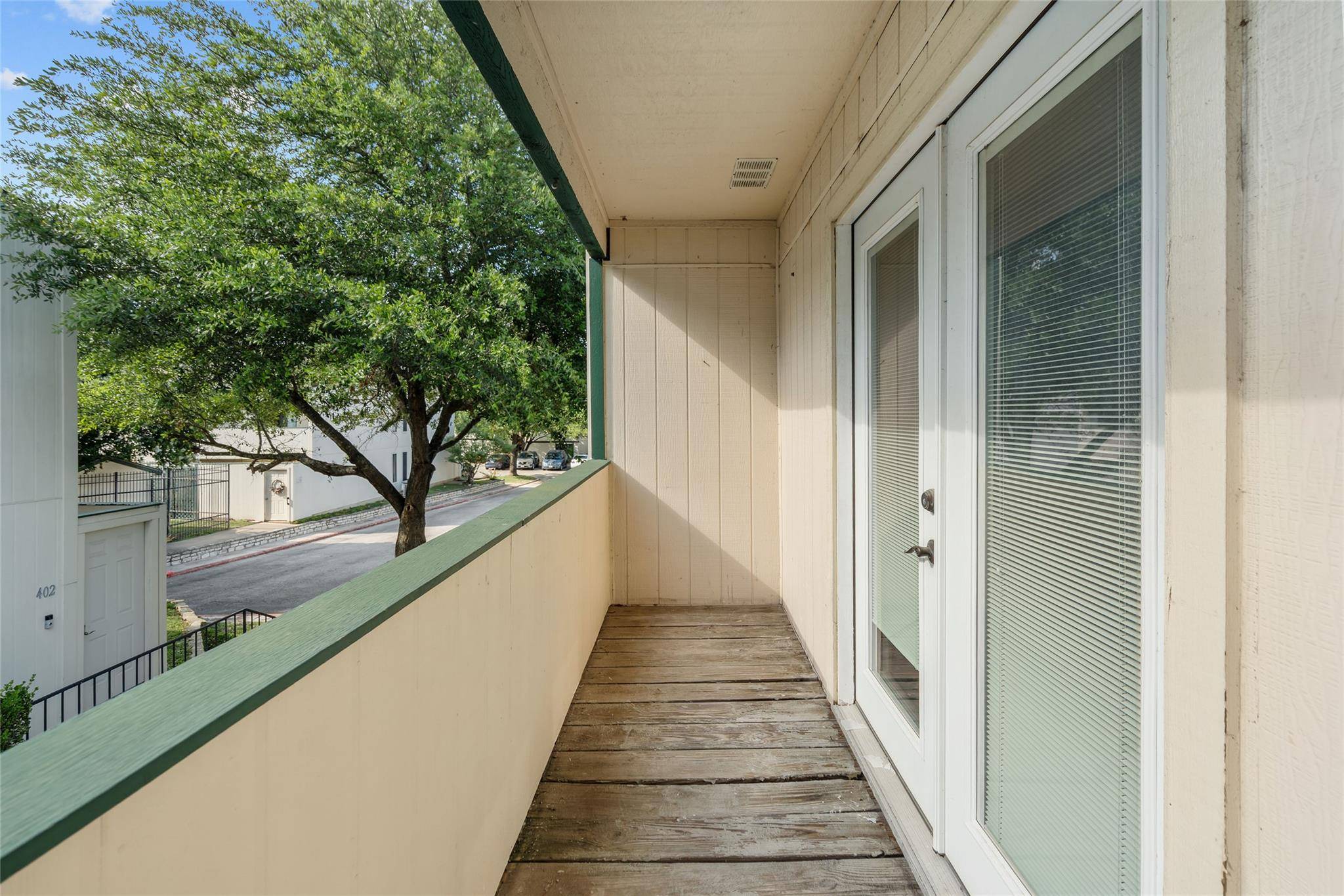 6718 Silvermine DR #302, Austin, TX 78736