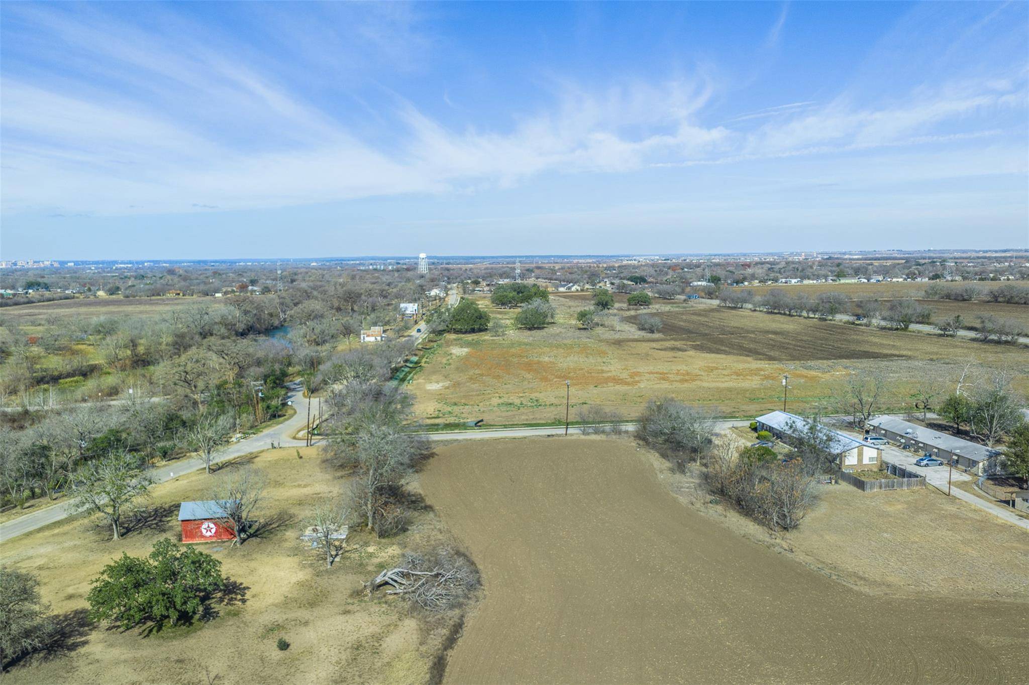 333 Quail Run RD, Martindale, TX 78655